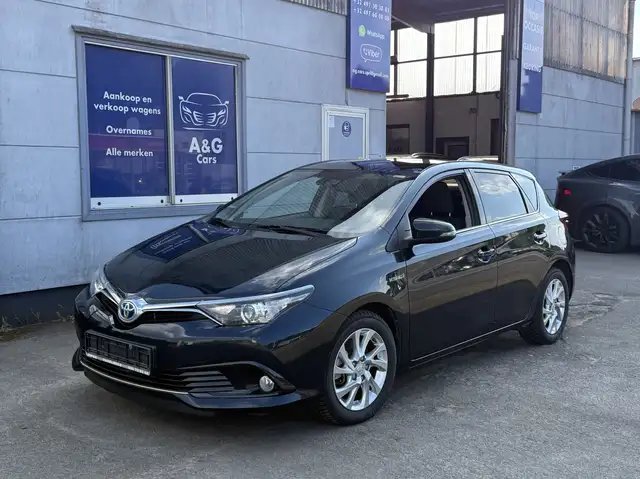 Toyota Auris hybrid 140H Business