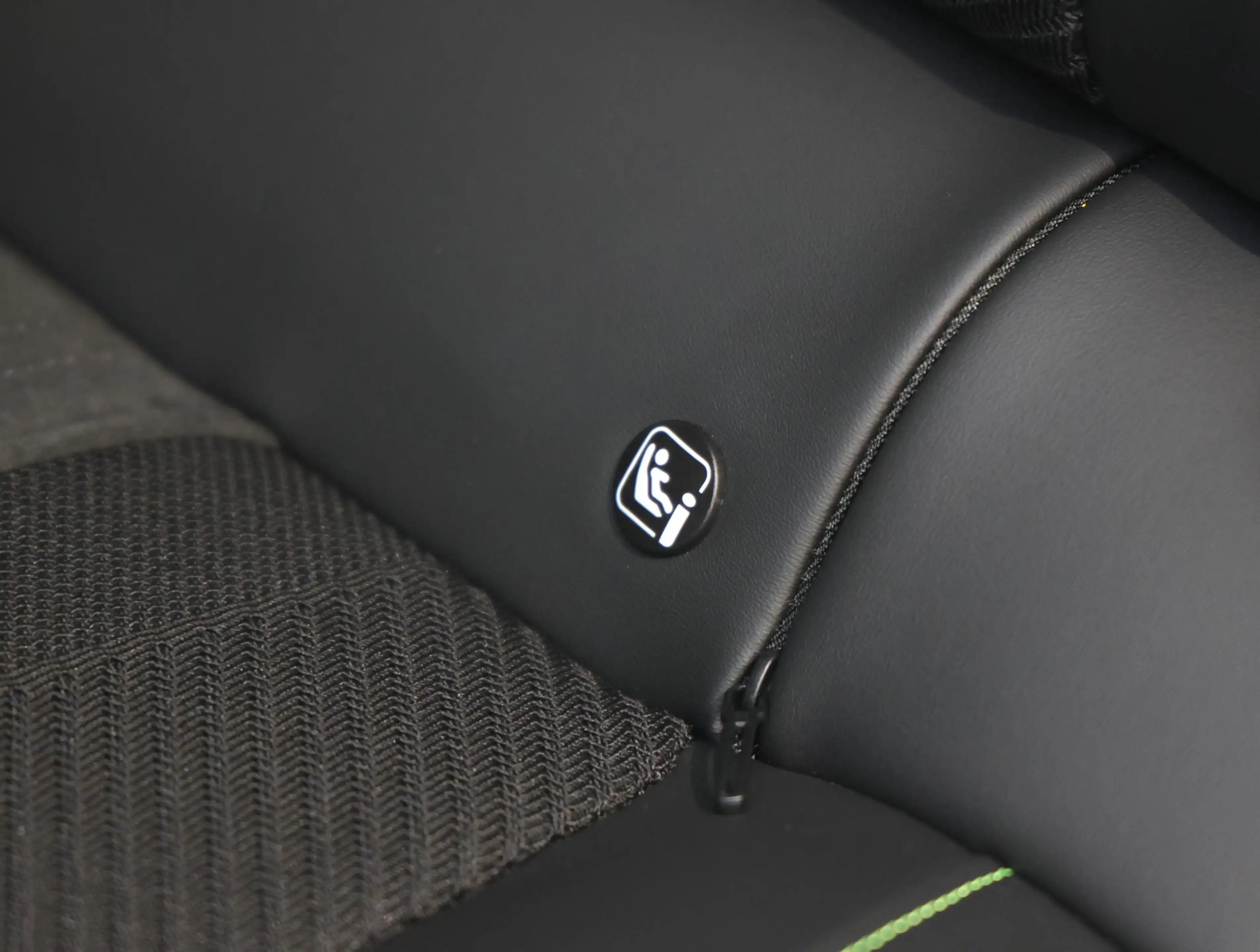 Peugeot 408 1.2 Hybrid 136 e-DCS6 GT | Handsfree achterklep | — photo 15