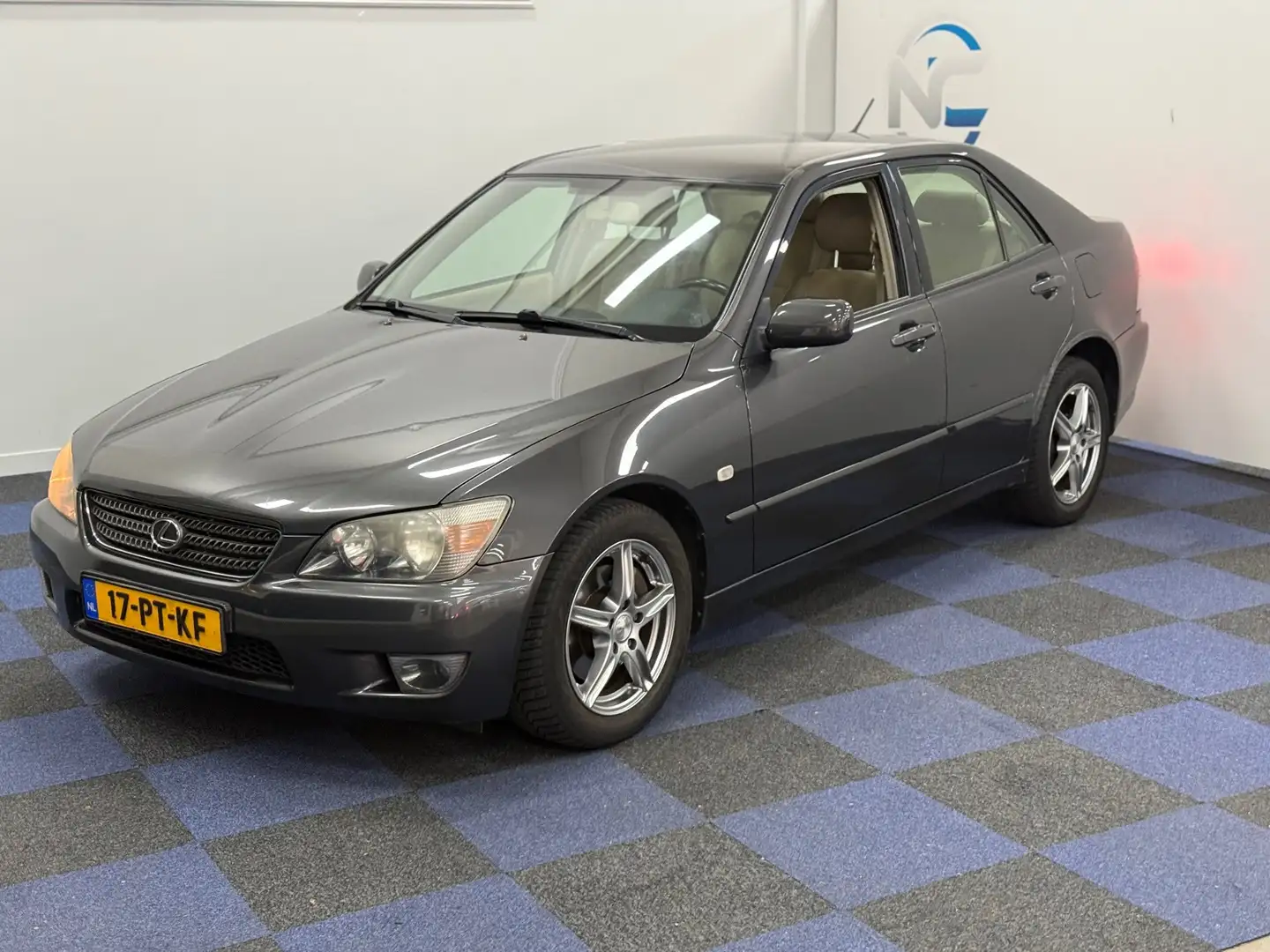 Lexus IS 200 Business Solution / AUTOMAAT / NAP / NIEUWE APK Gris - 2