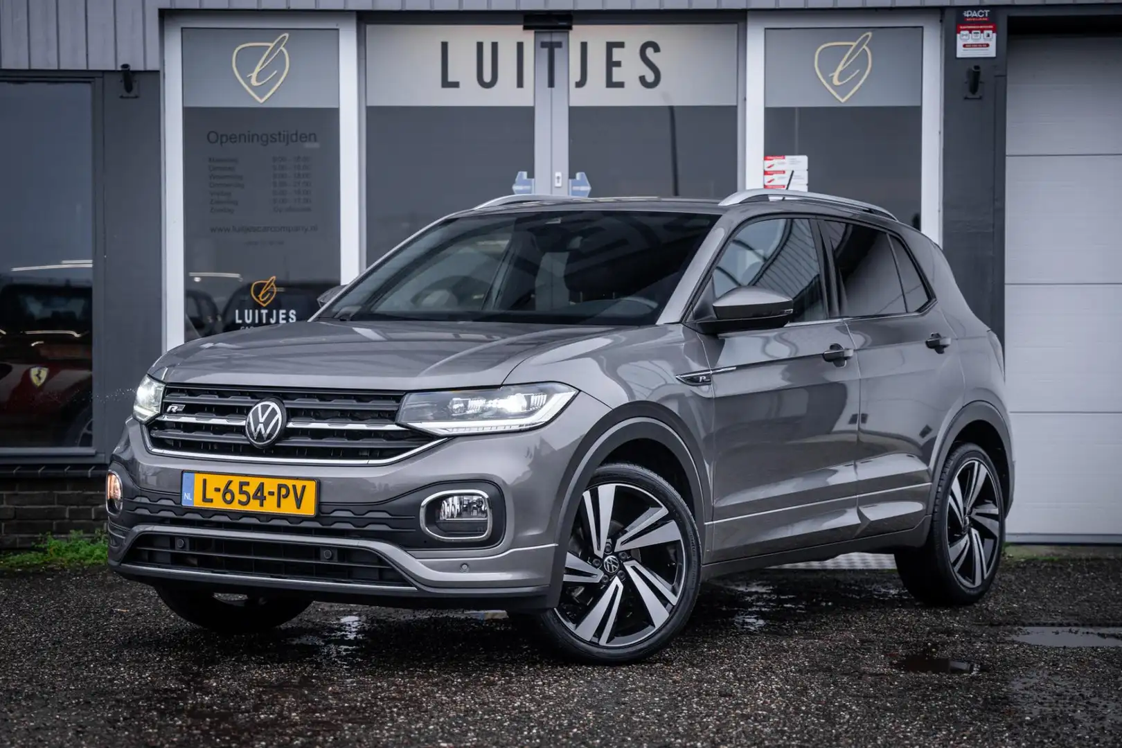 Volkswagen T-Cross R-Line 1.0TSI 110pk DSG7 Org.NL*Camera*Carplay*Vir Grijs - 1