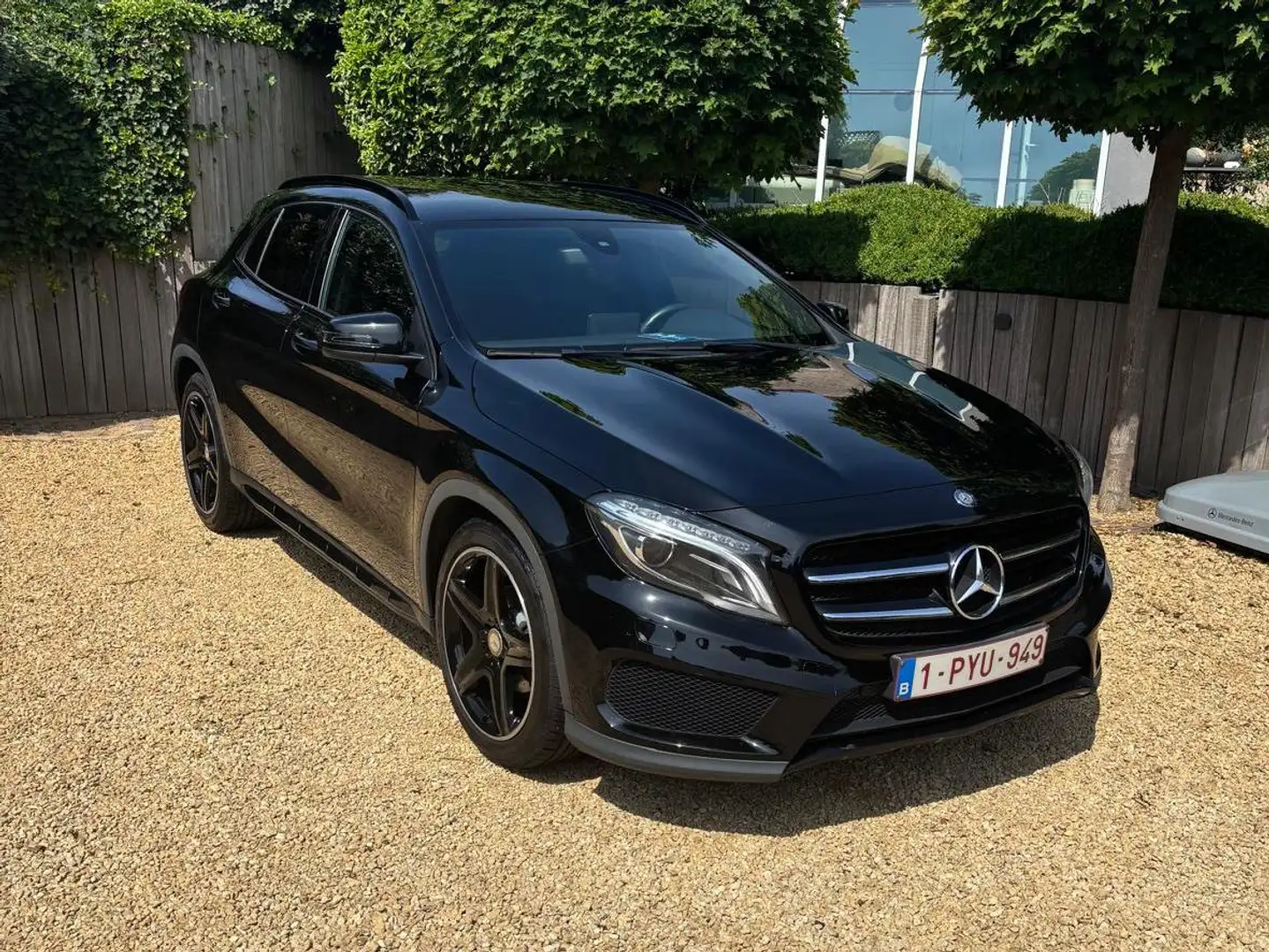 Mercedes-Benz GLA 180 GLA 180 7G-DCT AMG Line Noir - 1