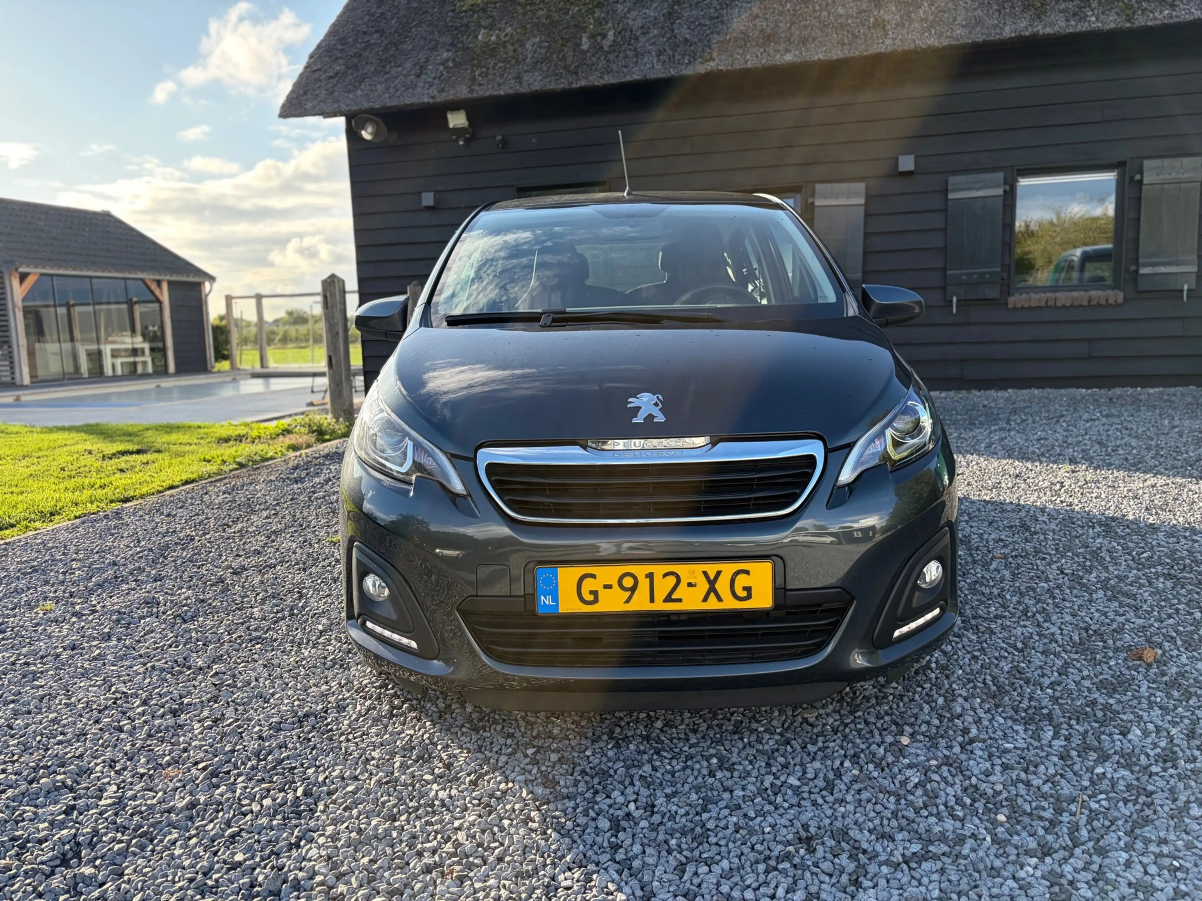 Peugeot 108 1.0 e-VTi Active — photo 2