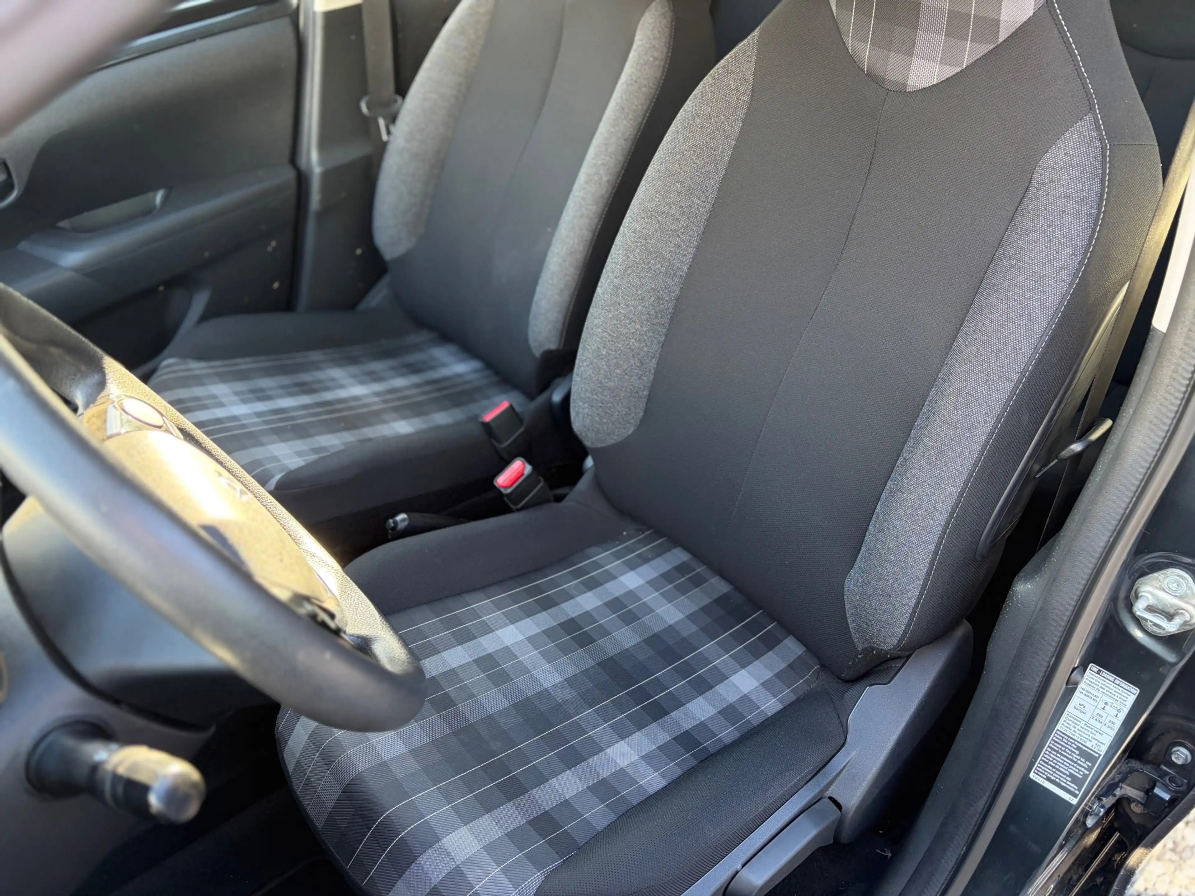 Peugeot 108 1.0 e-VTi Active — photo 12