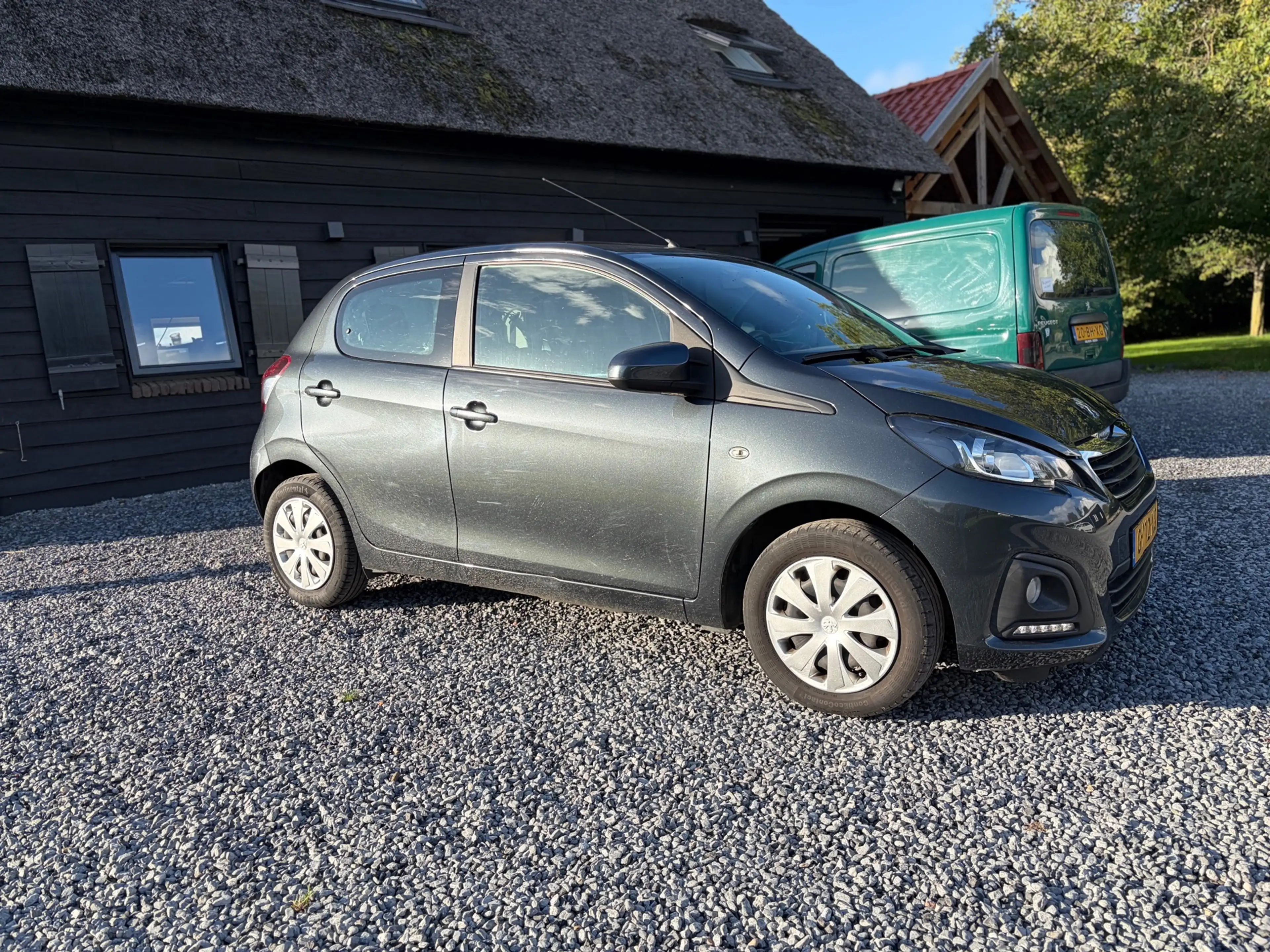 Peugeot 108 1.0 e-VTi Active — photo 3