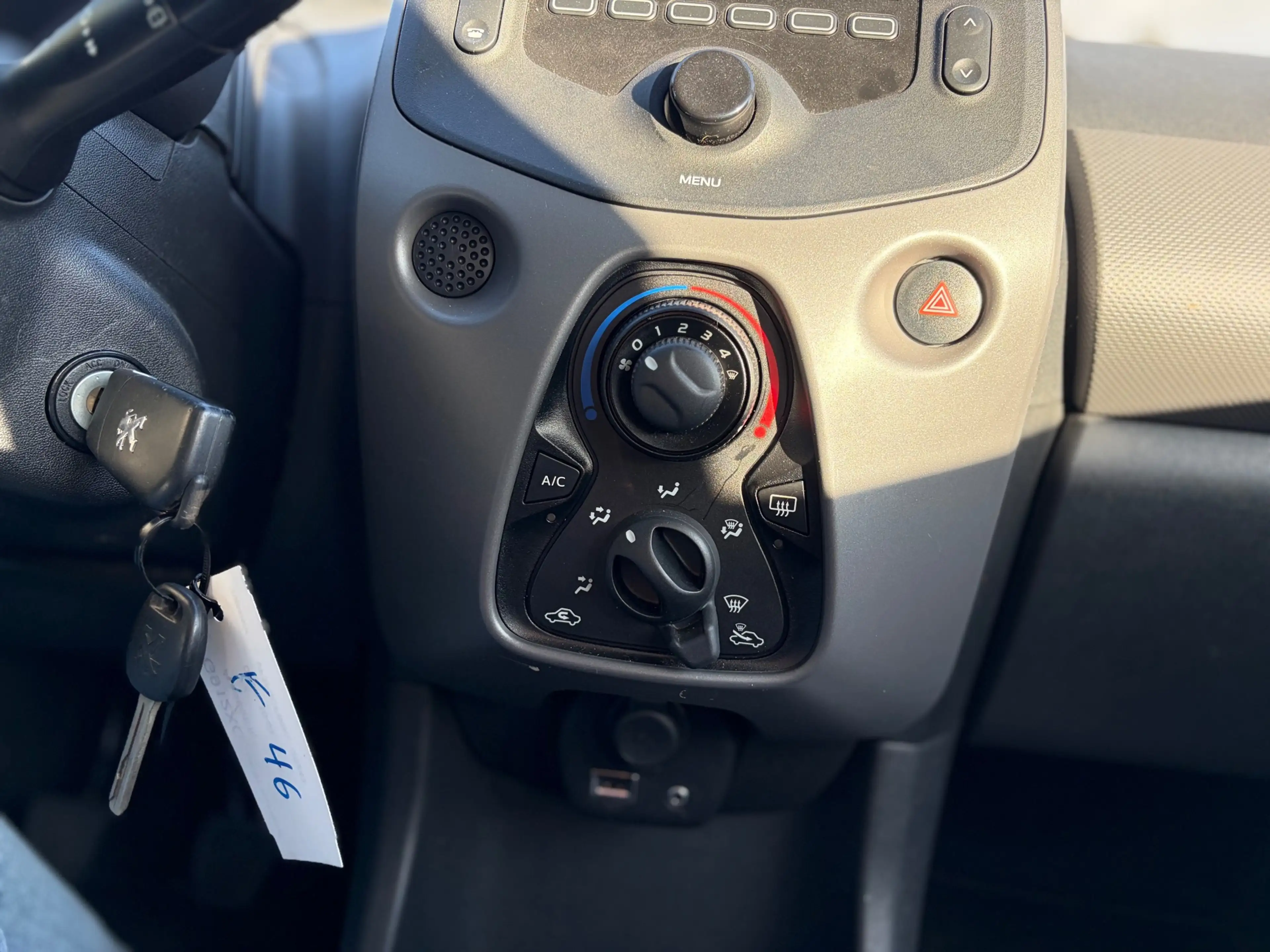 Peugeot 108 1.0 e-VTi Active — photo 11