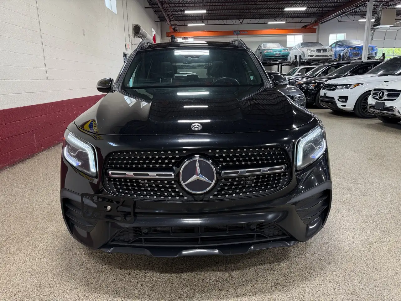 Mercedes-Benz GLB снимка Mercedes-Benz GLB