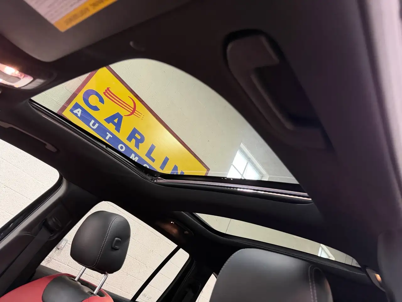 Mercedes-Benz GLB снимка Mercedes-Benz GLB