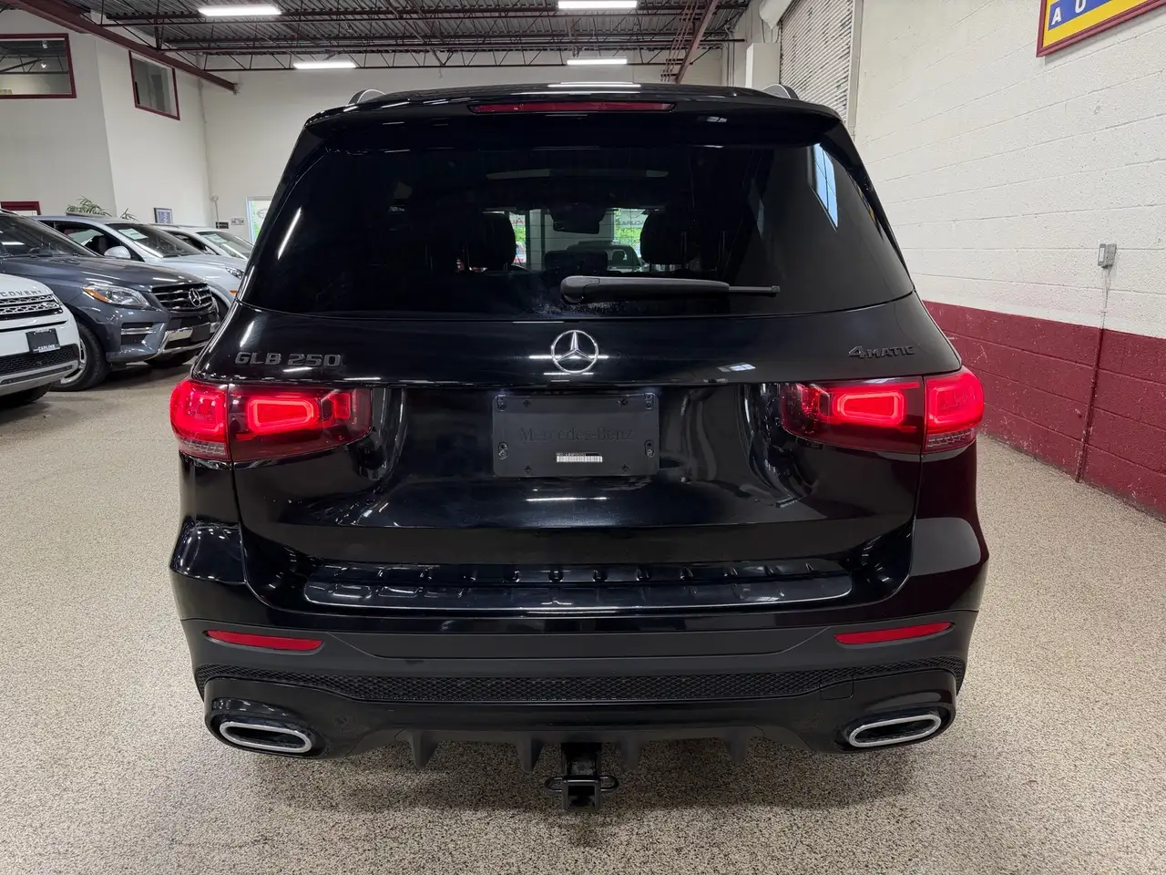 Mercedes-Benz GLB снимка Mercedes-Benz GLB