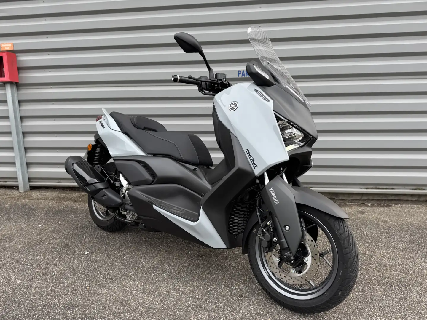 Yamaha X-Max 300 - 1