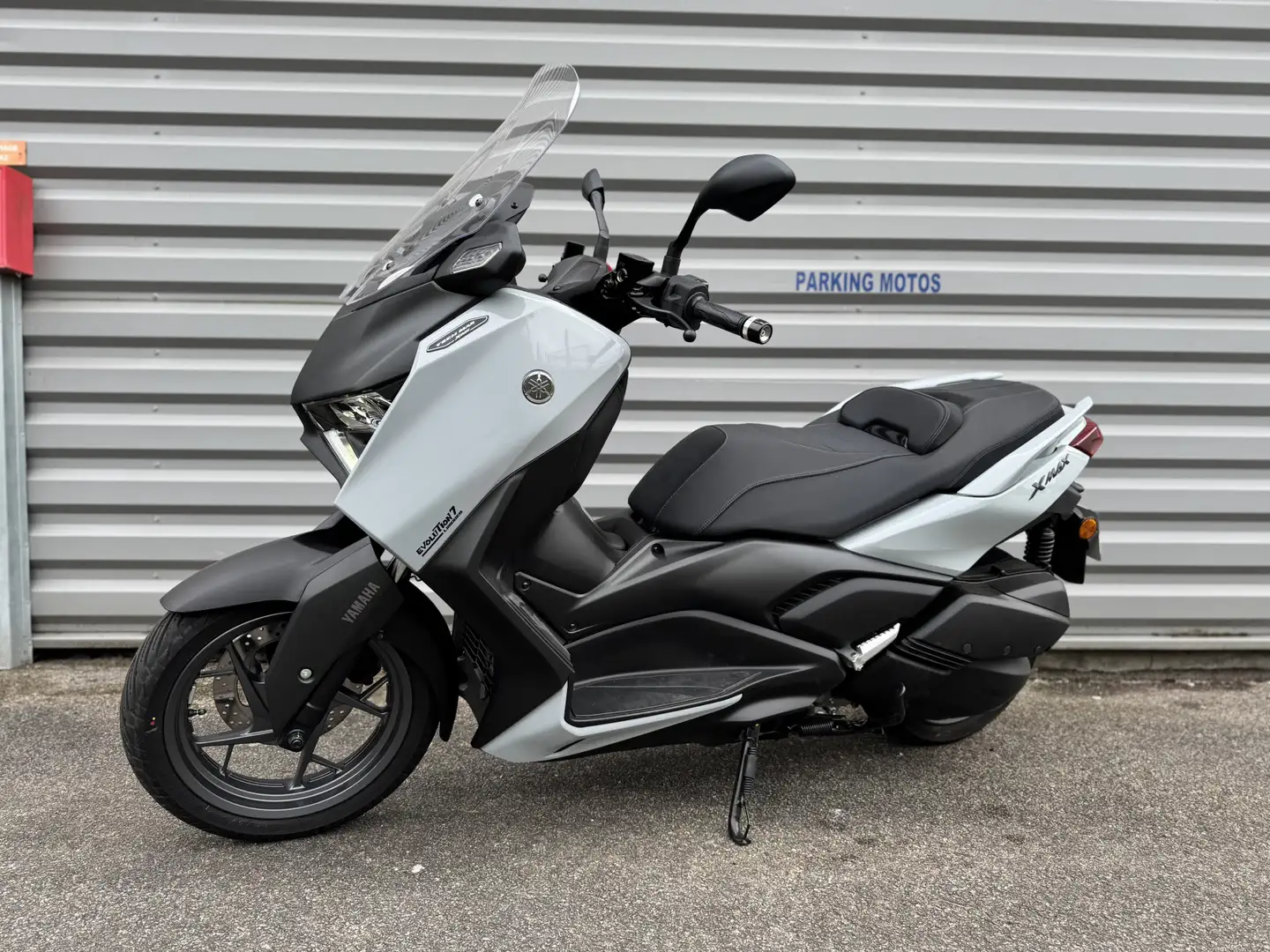 Yamaha X-Max 300 - 2