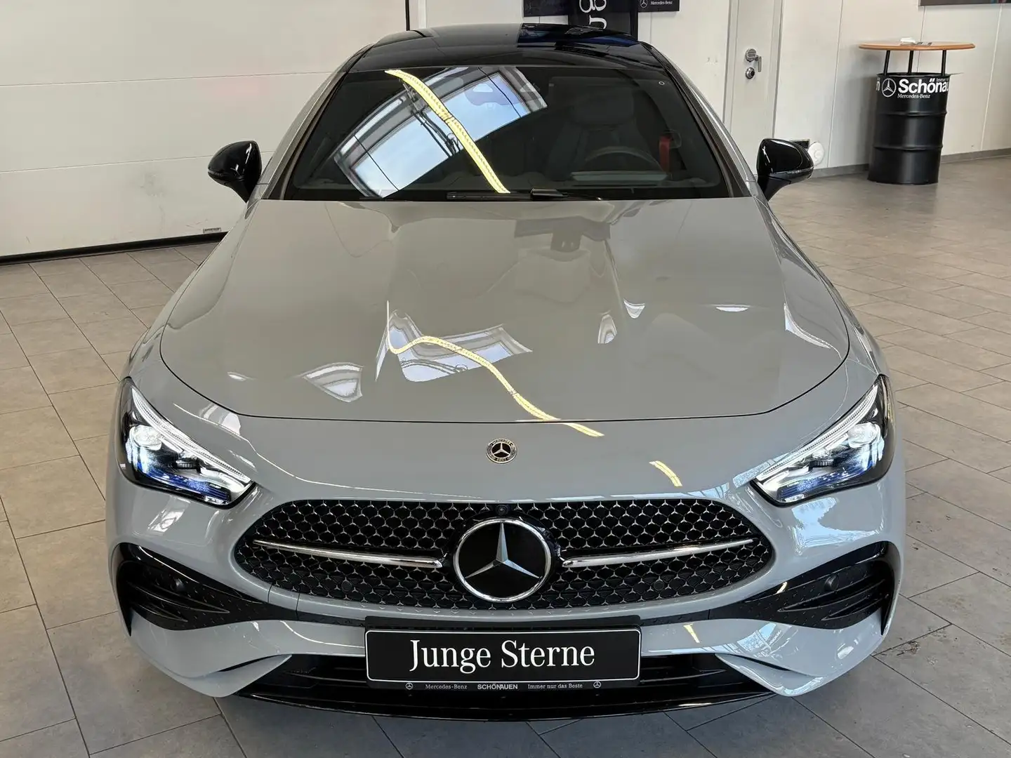 Mercedes-Benz CLE 300 e AMG BURMEST+PANO+HUD+MEMO+360°+NIGHT Grau - 2