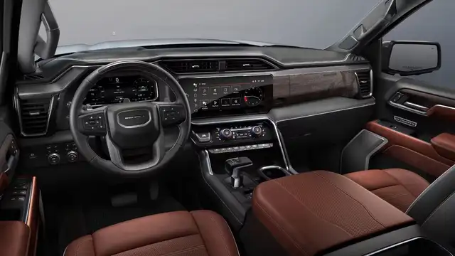 GMC Sierra view 6