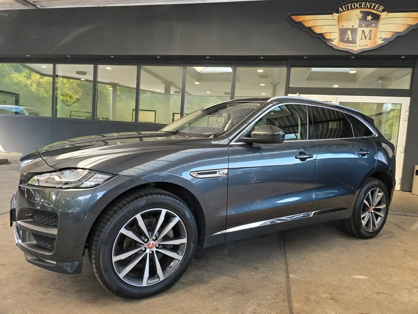Jaguar F-Pace 30d Portfolio AWD Pano/Kamera/AHK/VOLL/20 Gris - 2