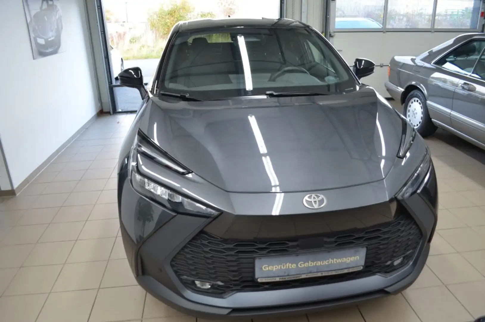 Toyota C-HR 1.8 Hybrid Team D*Allwetterreifen*SHZ*Parksensoren Gris - 2