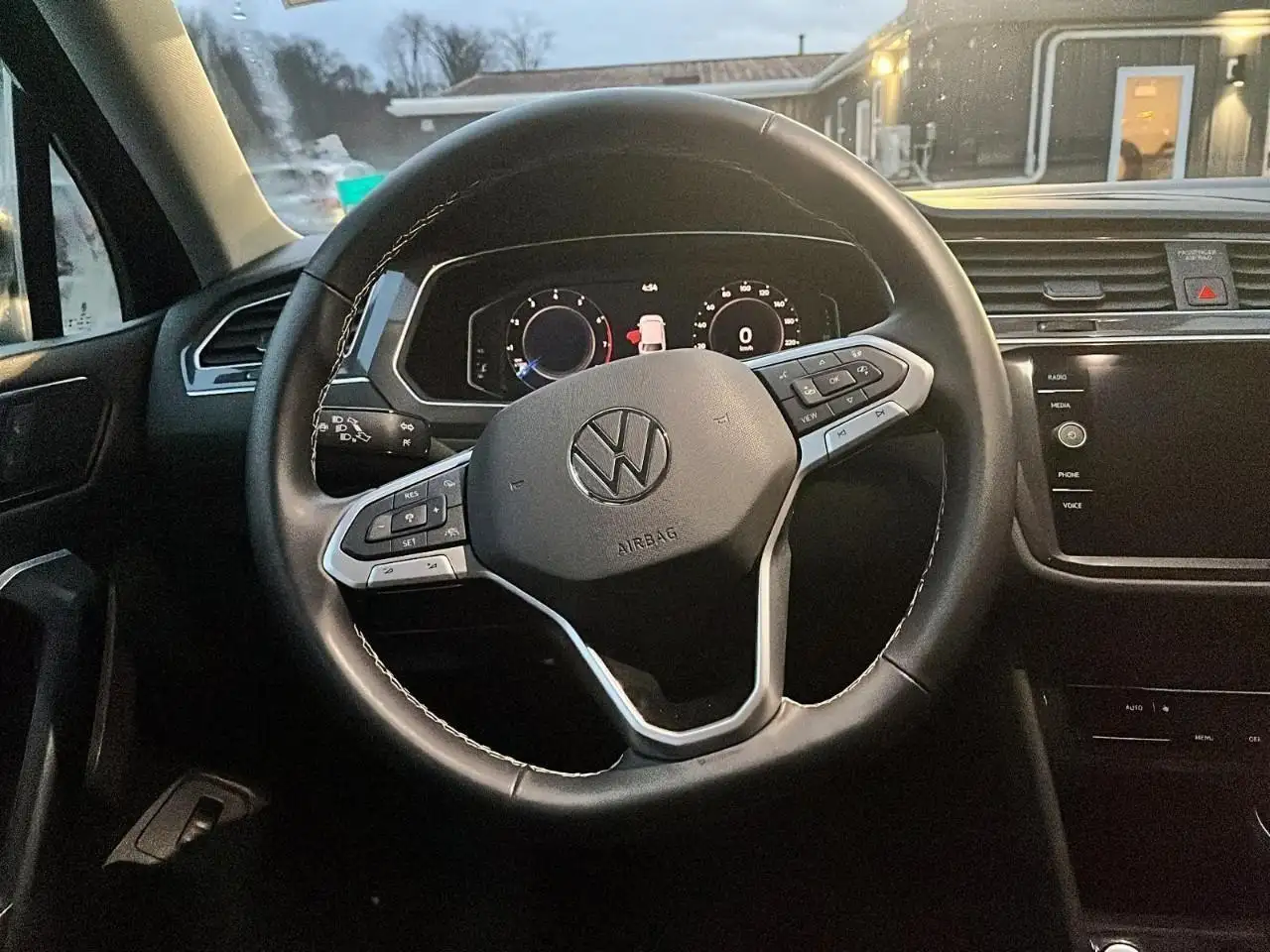 Volkswagen Tiguan снимка Volkswagen Tiguan