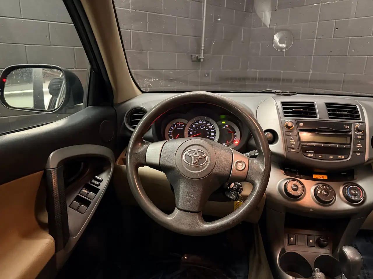 Toyota RAV 4 снимка Toyota RAV 4