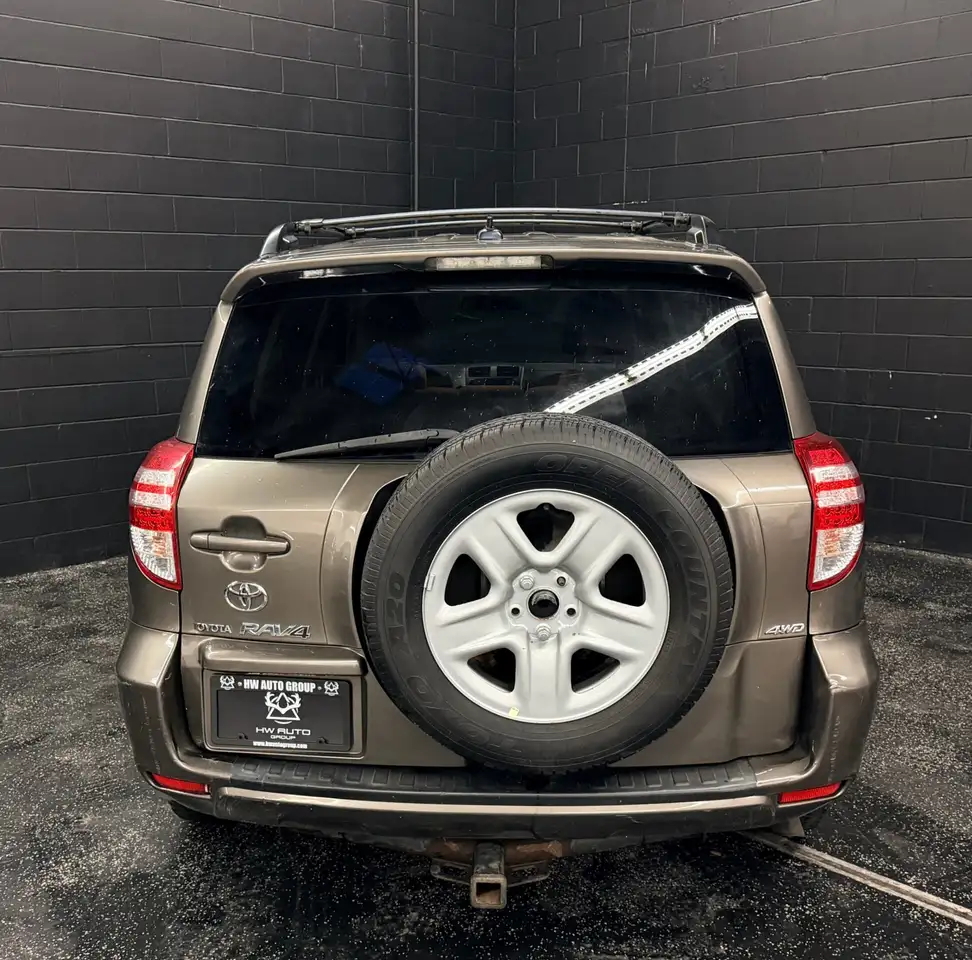 Toyota RAV 4 снимка Toyota RAV 4