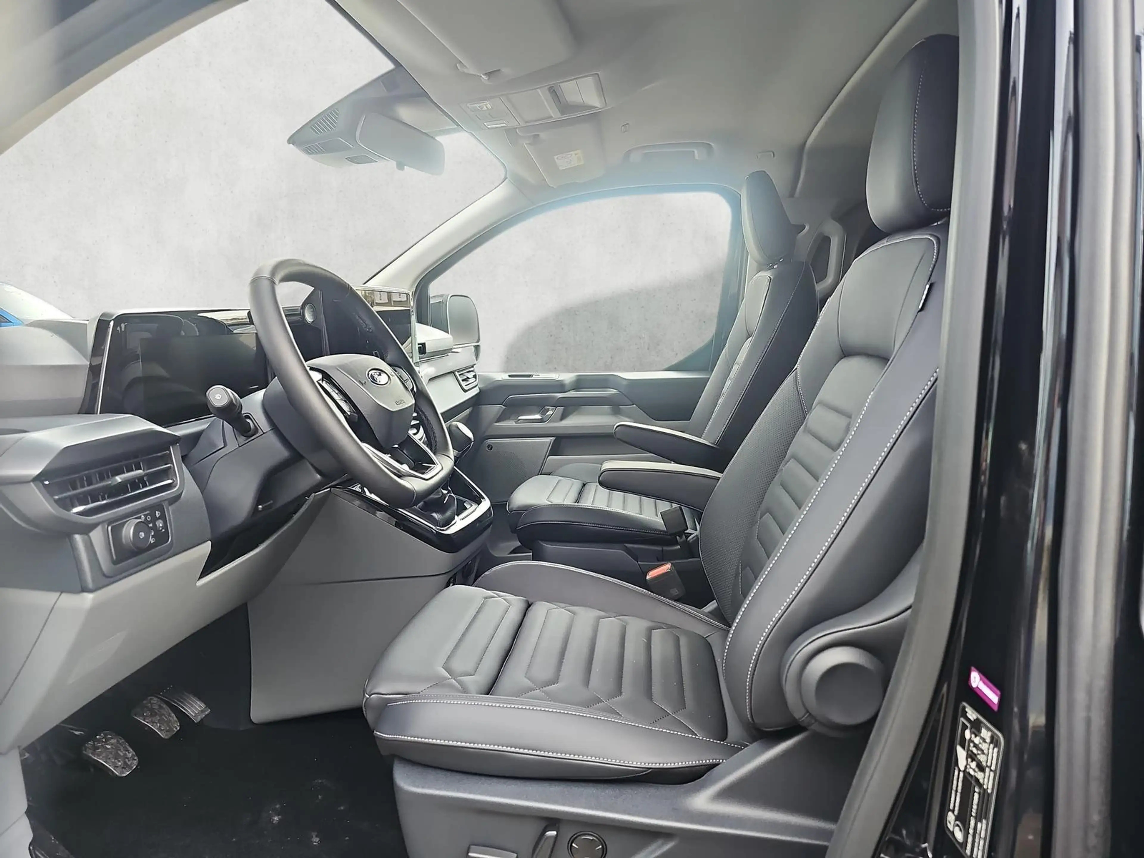 Ford Tourneo Custom 2.0 EB Titanium X B&O / Standheiz 110 kW (150 P... — photo 9