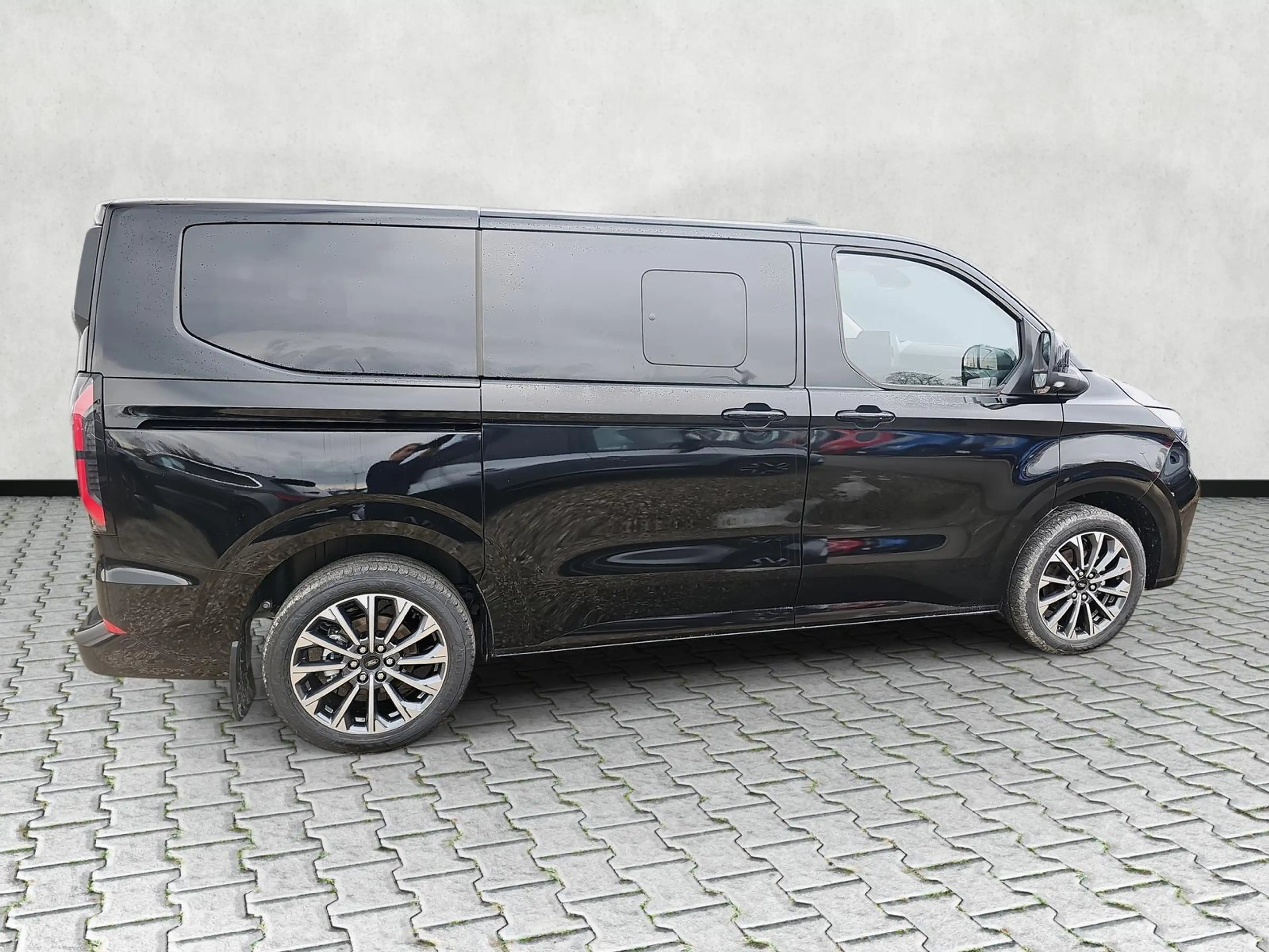 Ford Tourneo Custom 2.0 EB Titanium X B&O / Standheiz 110 kW (150 P... — photo 8