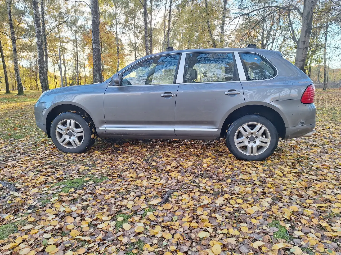 Porsche Cayenne 3.2 TÜV 3/26 Grijs - 1