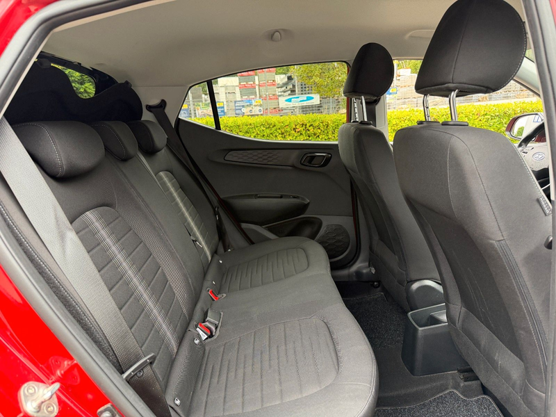 Hyundai i10 Intro Edition 1.Hand *Garantie *Navi *Kamera — photo 15