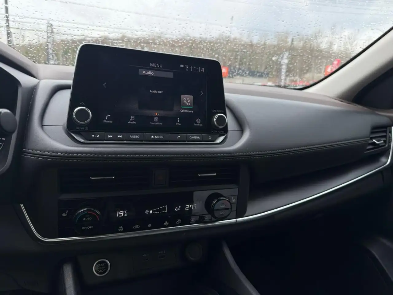 Nissan Rogue снимка Nissan Rogue