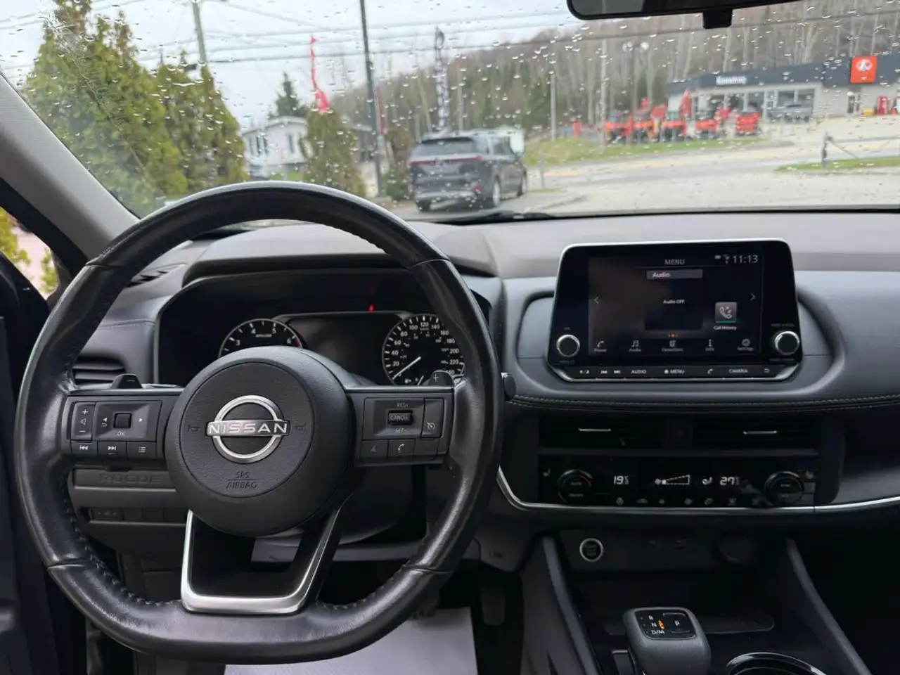 Nissan Rogue снимка Nissan Rogue