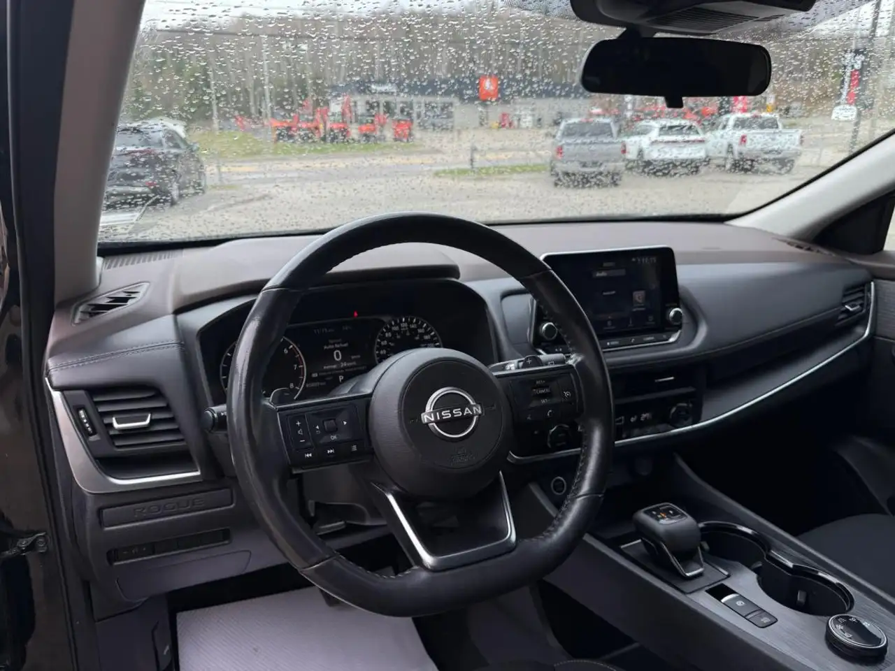 Nissan Rogue снимка Nissan Rogue