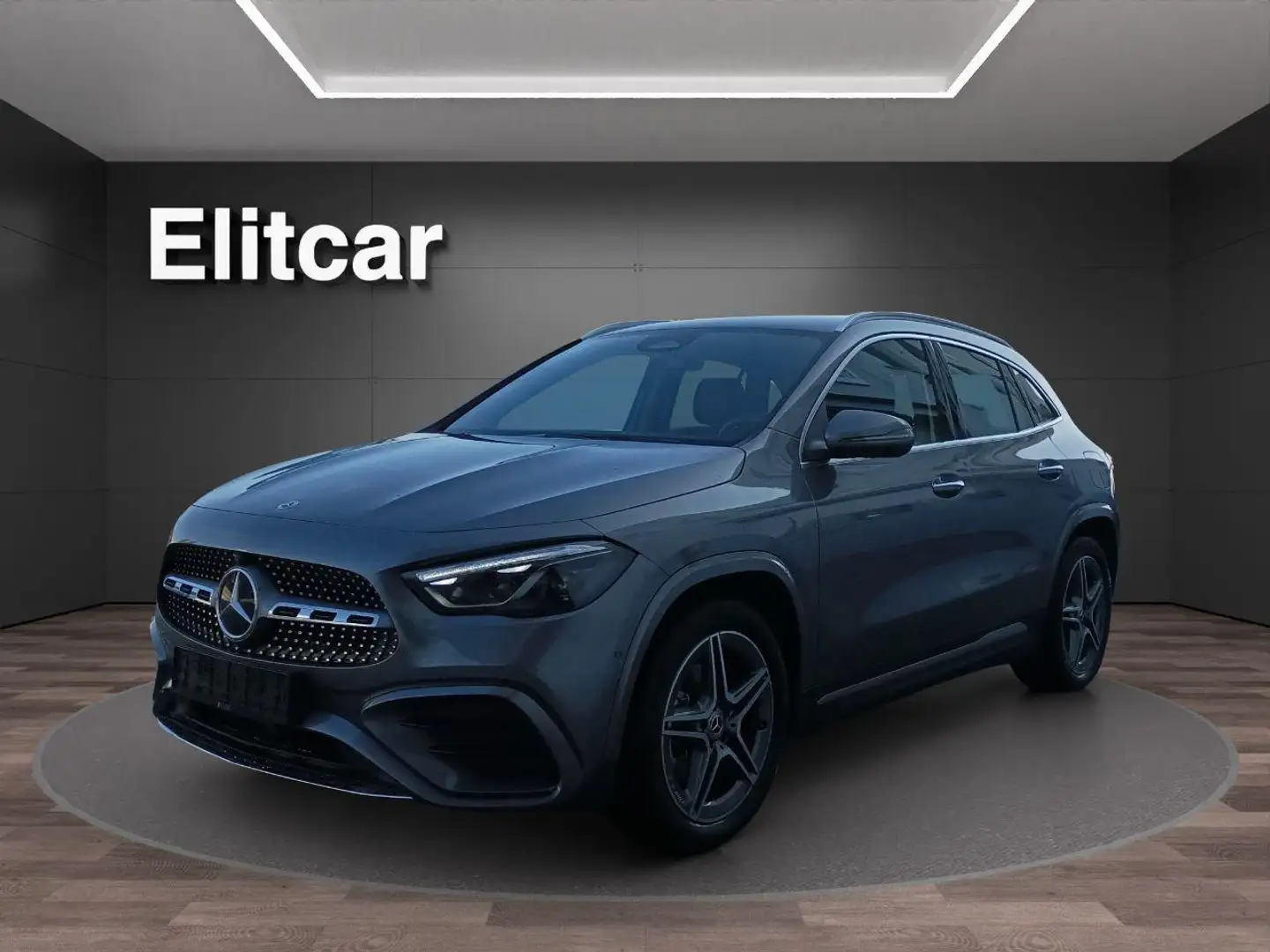 Mercedes-Benz GLA 180 Automatic AMG Line Advanced Plus Grau - 2
