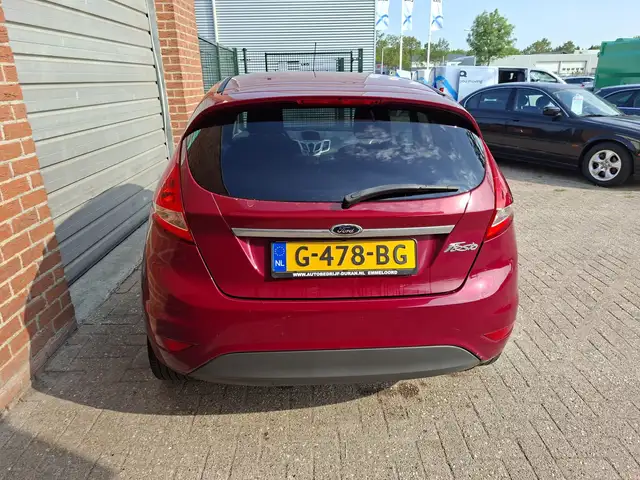 Ford Fiesta view 9