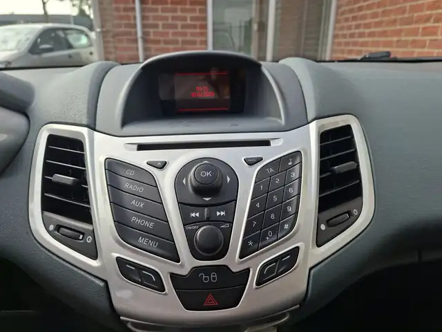 Ford Fiesta view 17