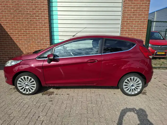 Ford Fiesta view 3