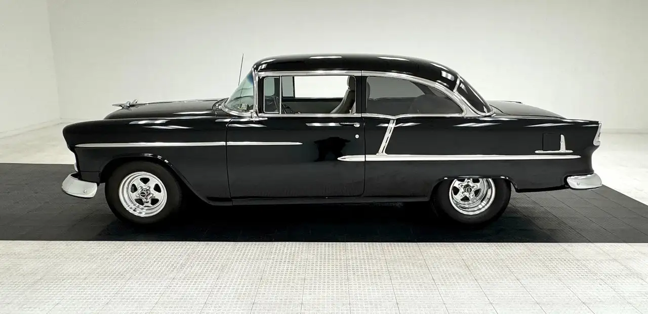 Chevrolet Bel Air 2 Door Sedan, foto 2