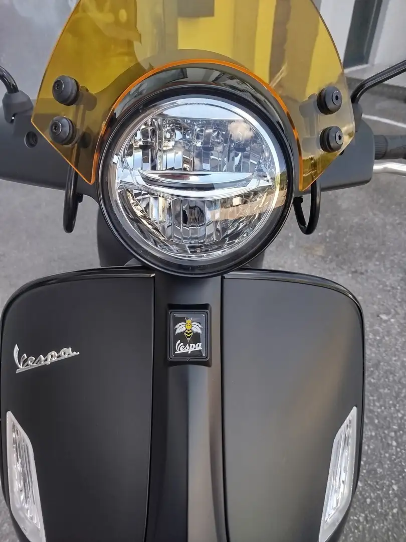 Vespa GTS 125 Noir - 2