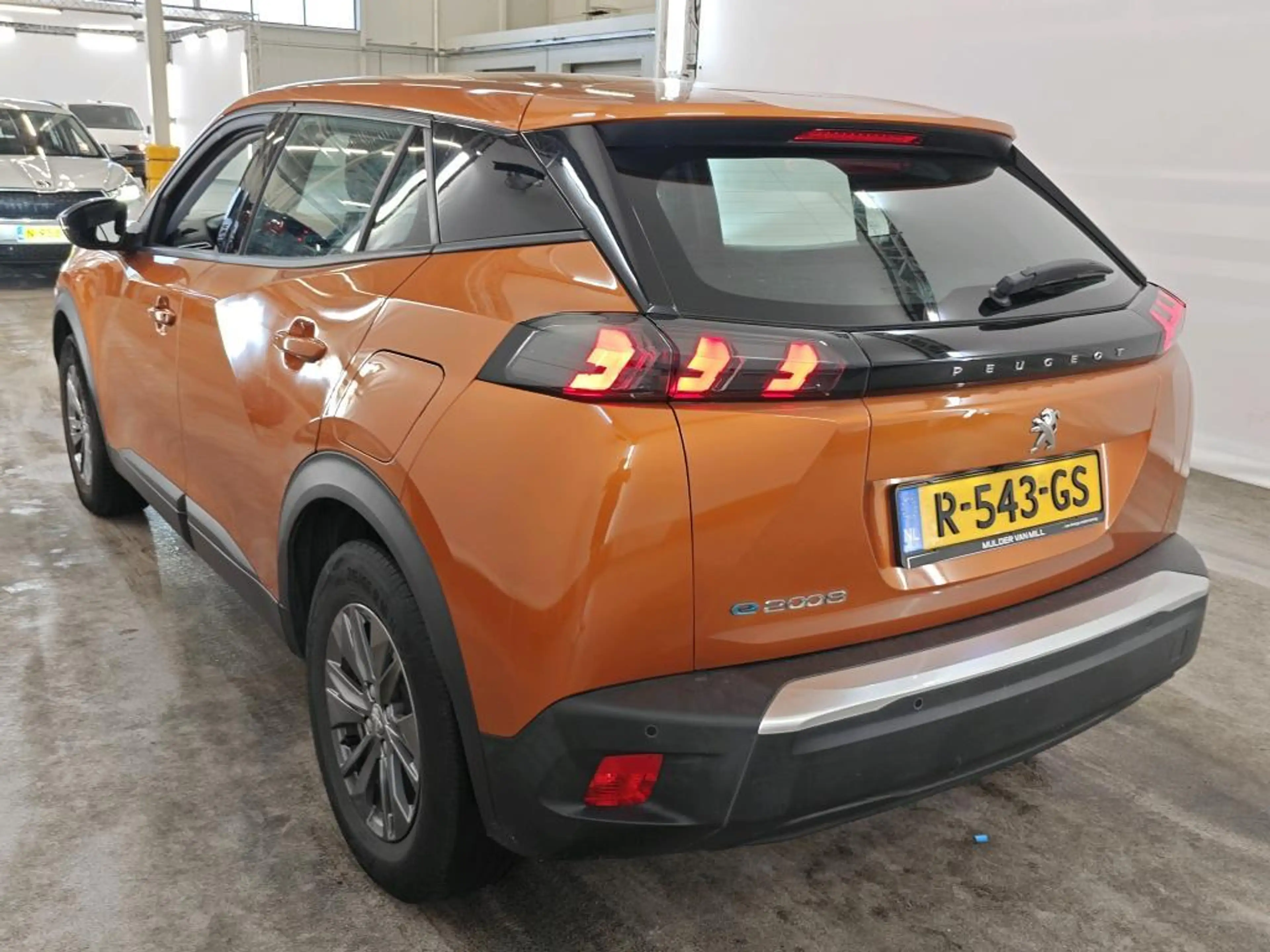 Peugeot e-2008 EV Active Pack 50 kWh SOH 92% | 1e Eigenaar | Deal — photo 4