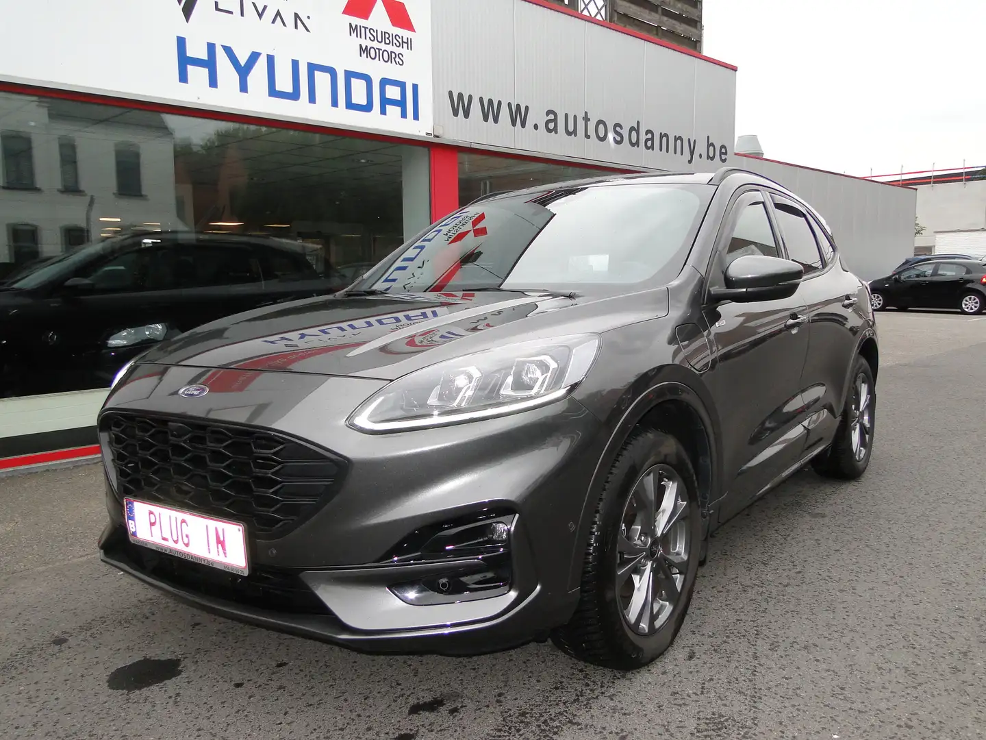 Ford Kuga 2.5 PLUG IN HYBRID ST LINE X Grau - 1