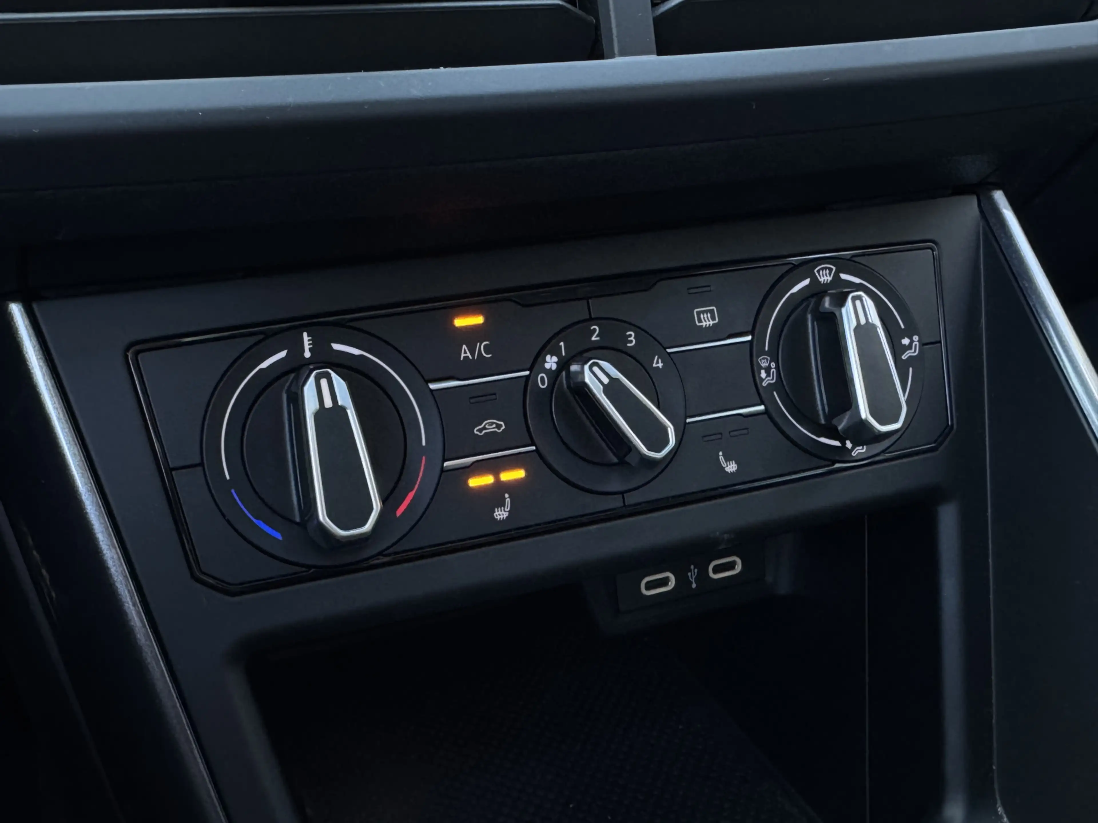 Volkswagen Taigo 1.0 TSI 110PK STYLE BUSINESS CARPLAY/IQ-LIGHT/PANO — photo 24