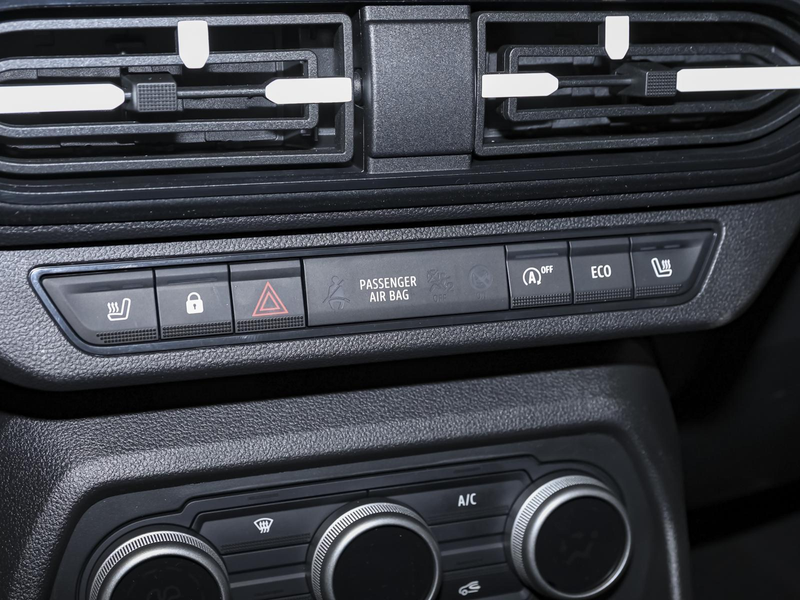Dacia Sandero Expression TCe 100 — photo 15