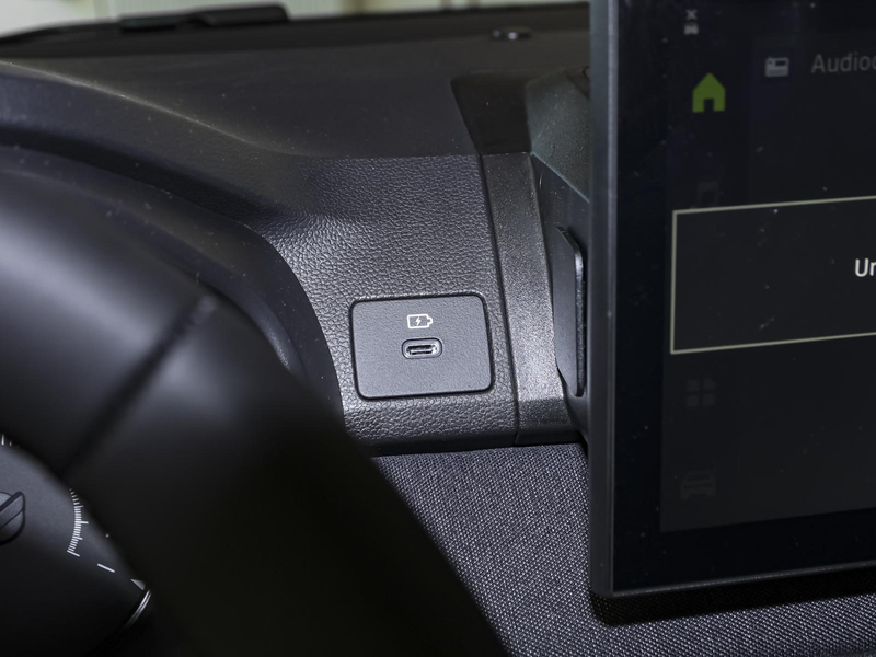 Dacia Sandero Expression TCe 100 — photo 14