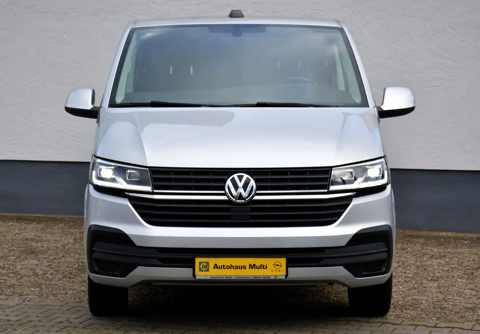 Volkswagen T6 Kombi T6.1 Kombi lang Navi Kamera Stndhzg CarPlay AHK Silber - 2