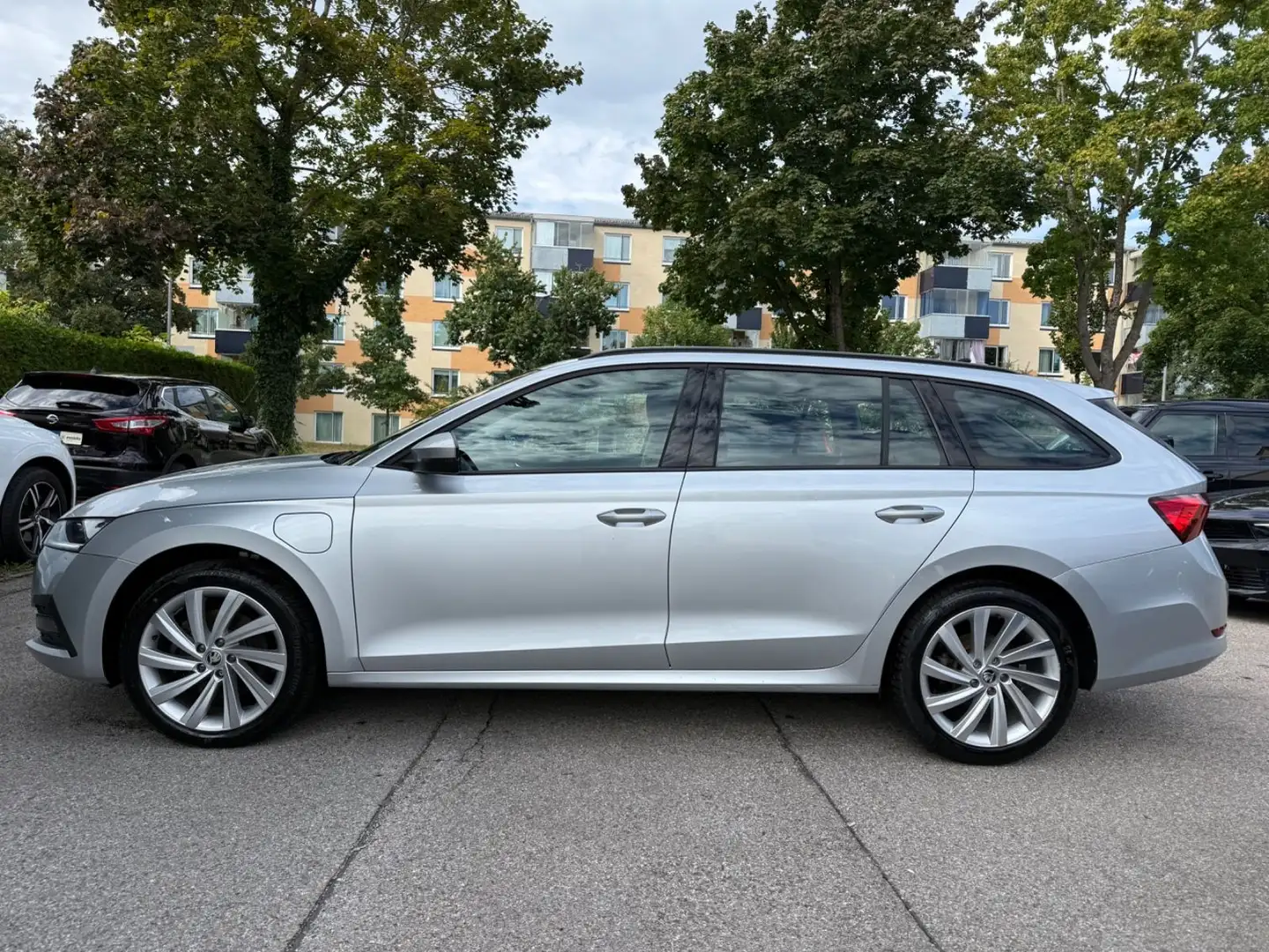 Skoda Octavia Combi 1.4 TSi IV~LED~DigitDisp~PDC~Carpl Zilver - 2