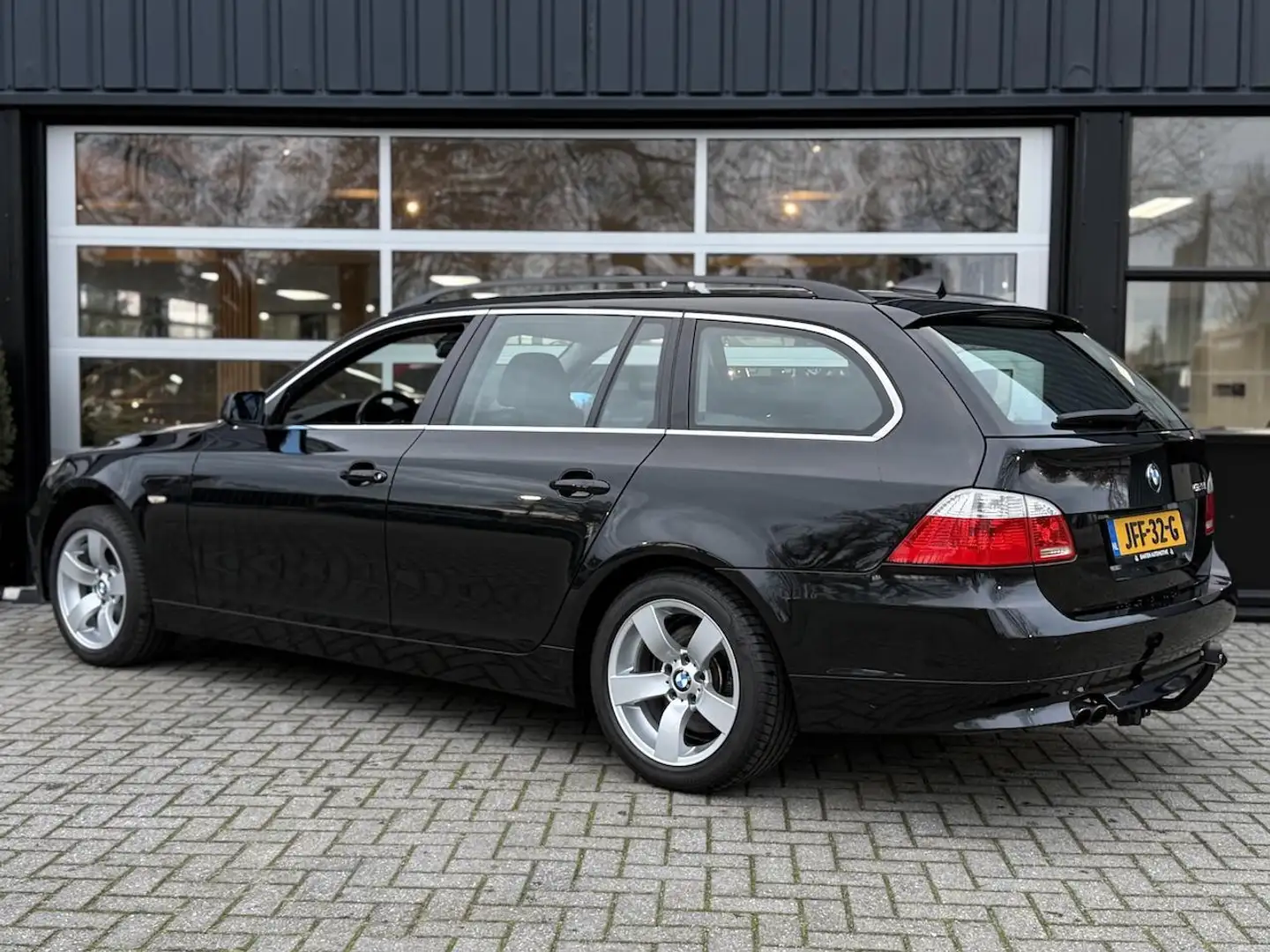 BMW 523 5-serie Touring 523i High Executive |2e eig|6 cili Schwarz - 2
