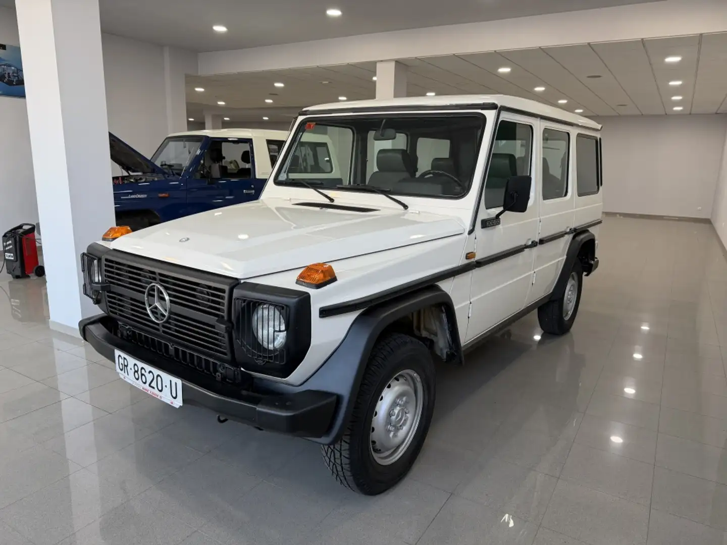 Mercedes-Benz G 300 GD Largo LWB Blanco - 2