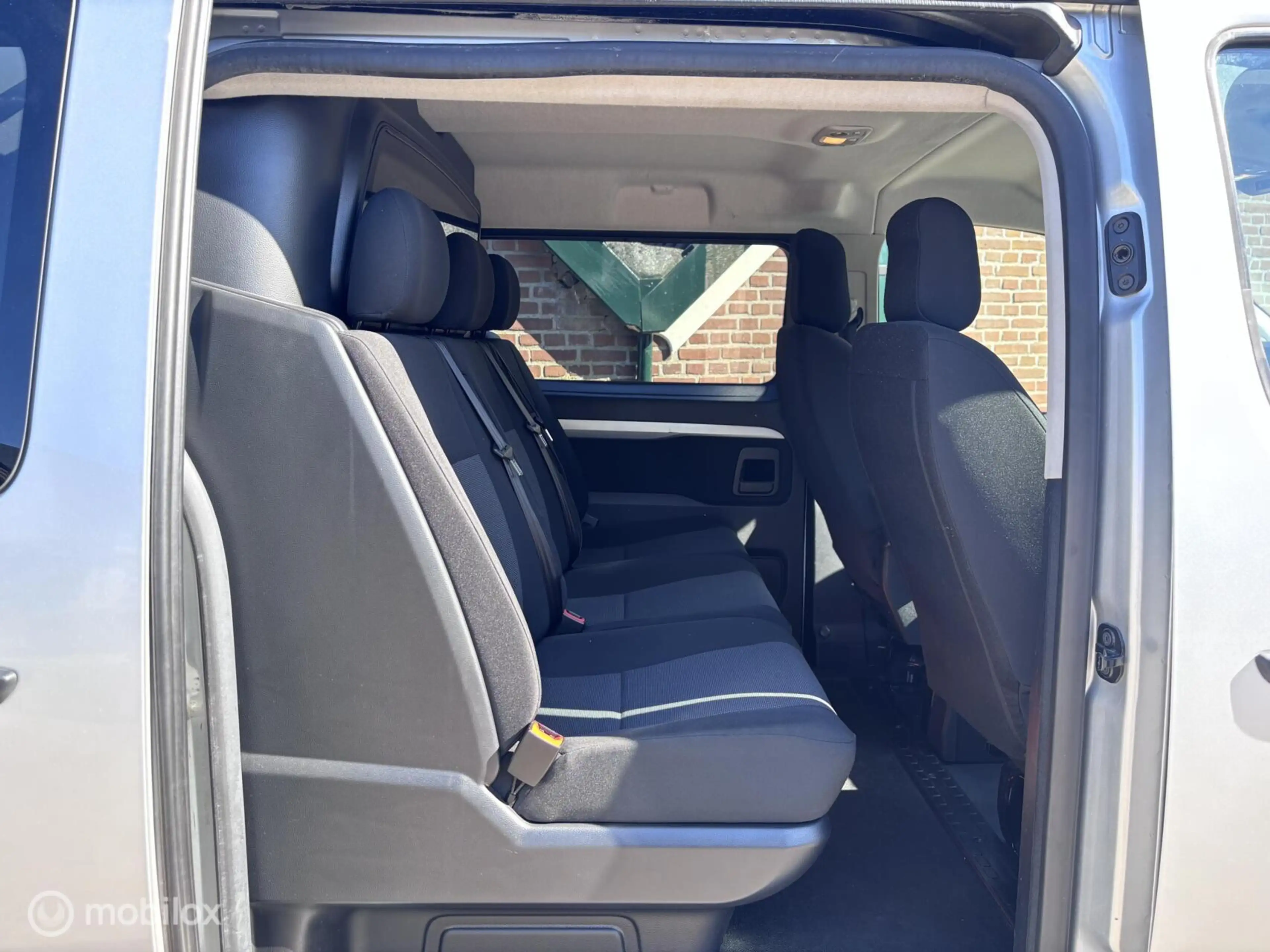Peugeot Expert Bestel 231C 2.0 BlueHDI DC 120 Premium — photo 10
