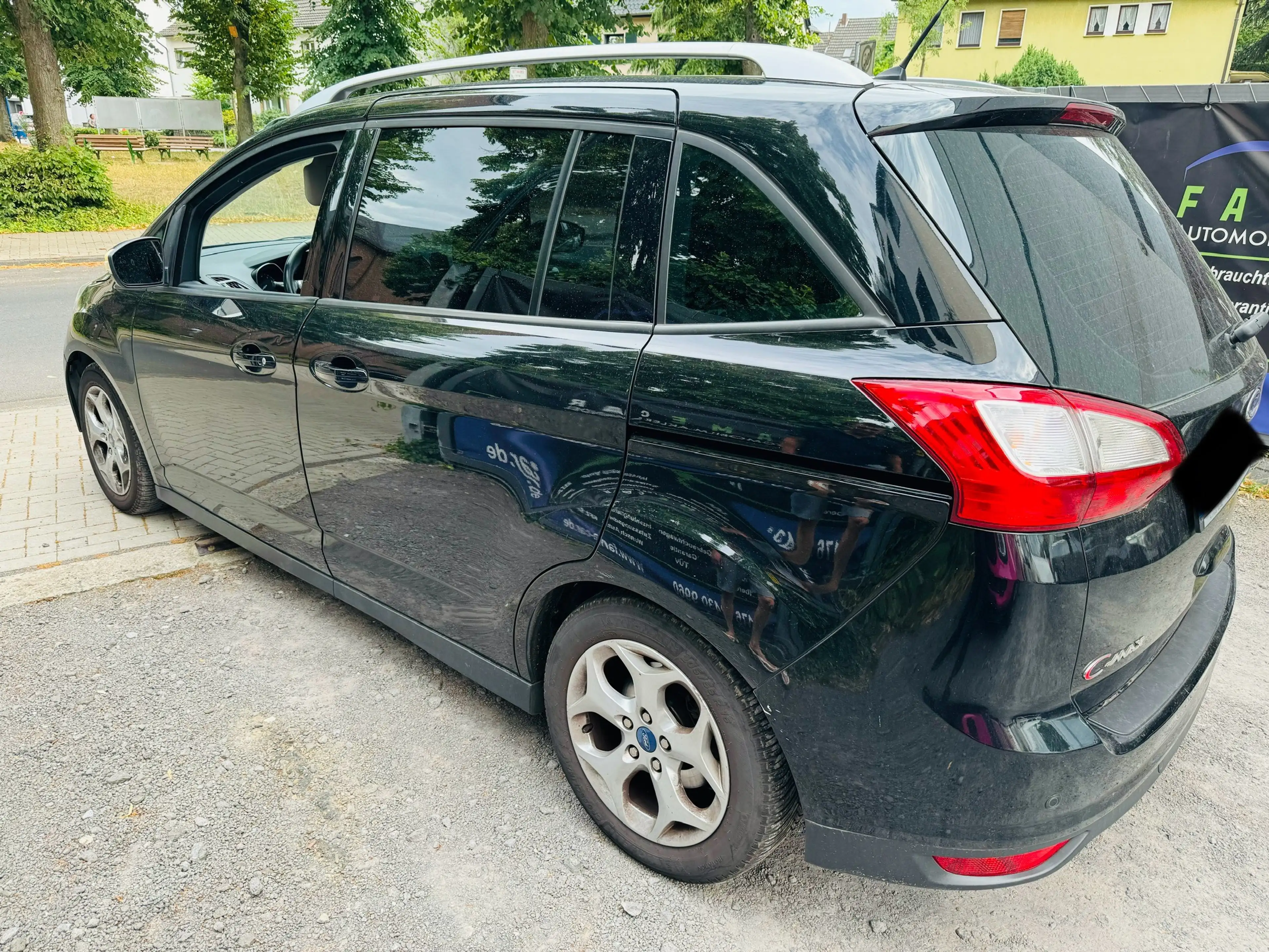 Ford Grand C-Max Trend — photo 4