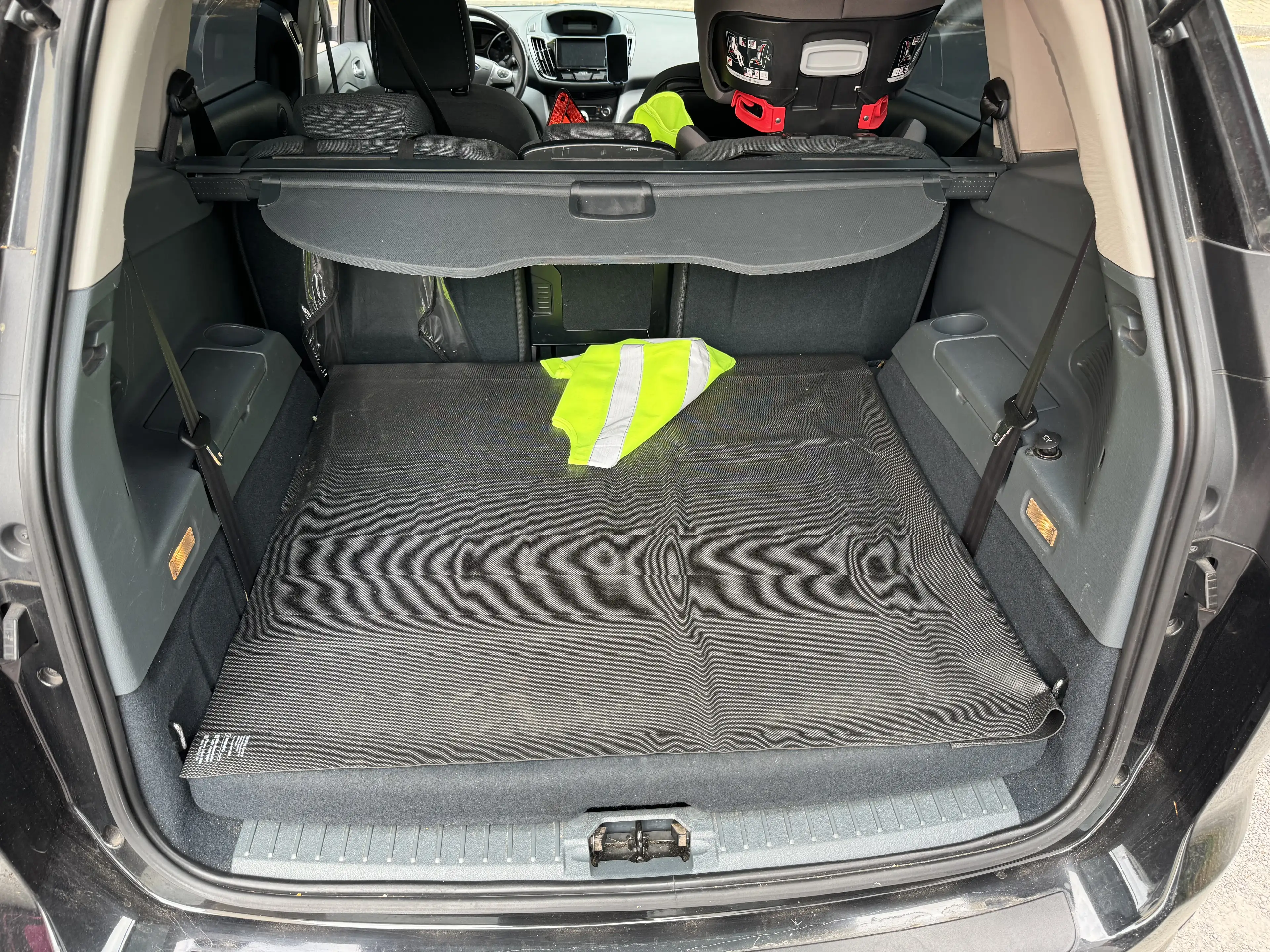 Ford Grand C-Max Trend — photo 7