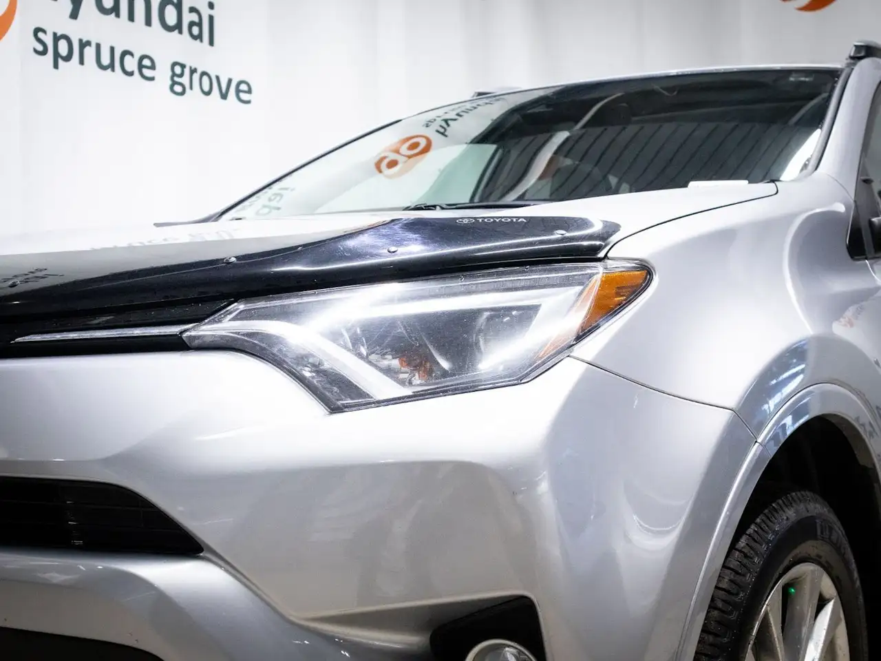 Toyota RAV 4 снимка Toyota RAV 4