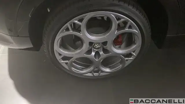 Alfa Romeo Tonale view 9