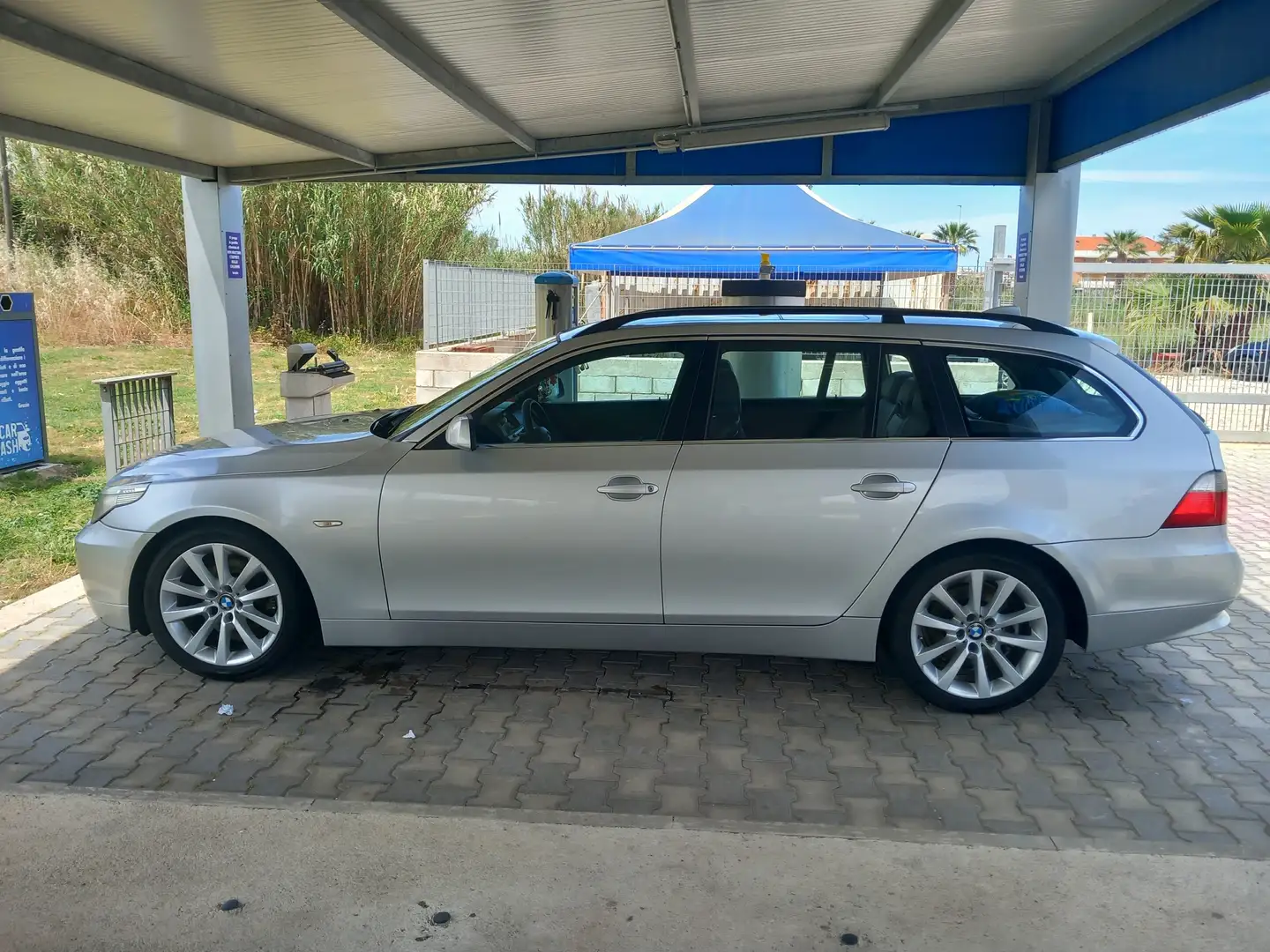 BMW 520 520d Touring Futura Silver - 2