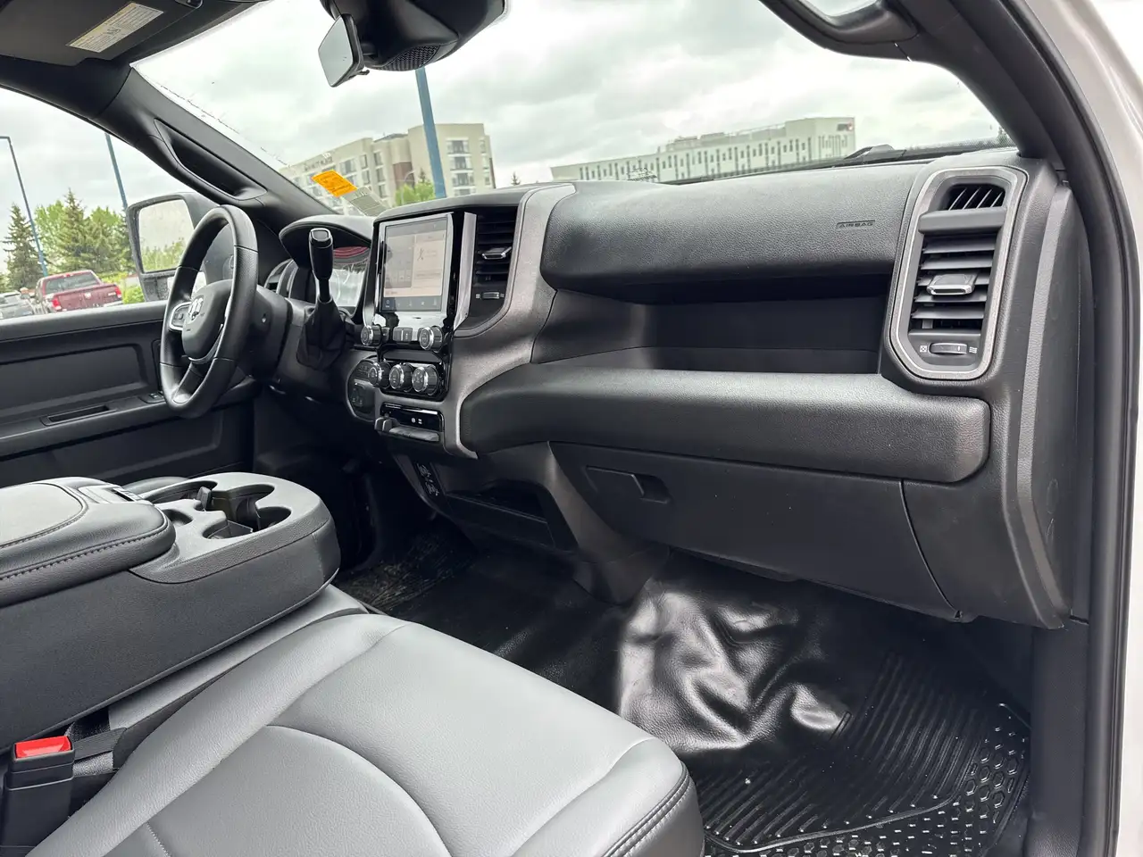 RAM 3500 снимка RAM 3500